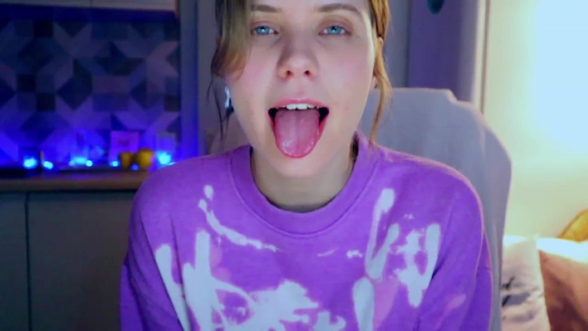 Gallery image thumbnail from YoungDunst's myfreecams stream on, 04/18/2023, 24:01 image 2 of 20