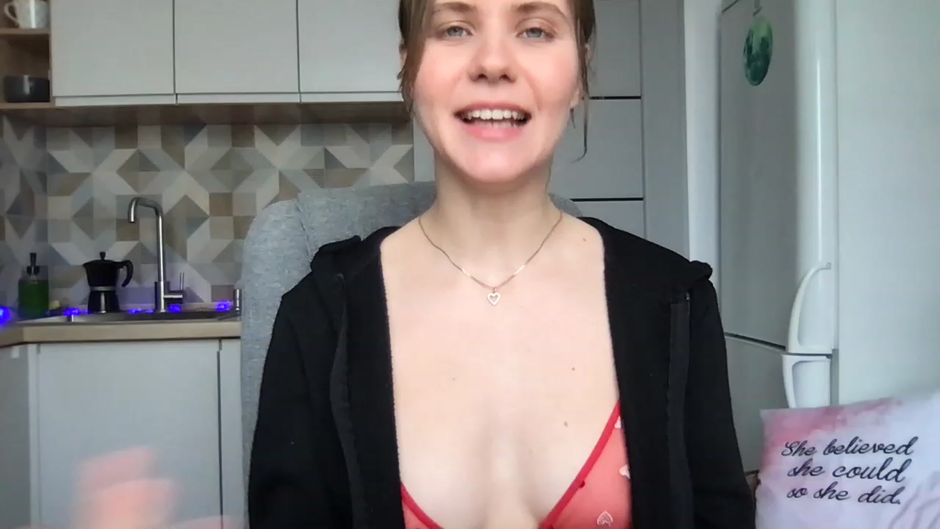 Gallery image thumbnail from YoungDunst's myfreecams stream on, 04/18/2023, 13:12 image 14 of 20
