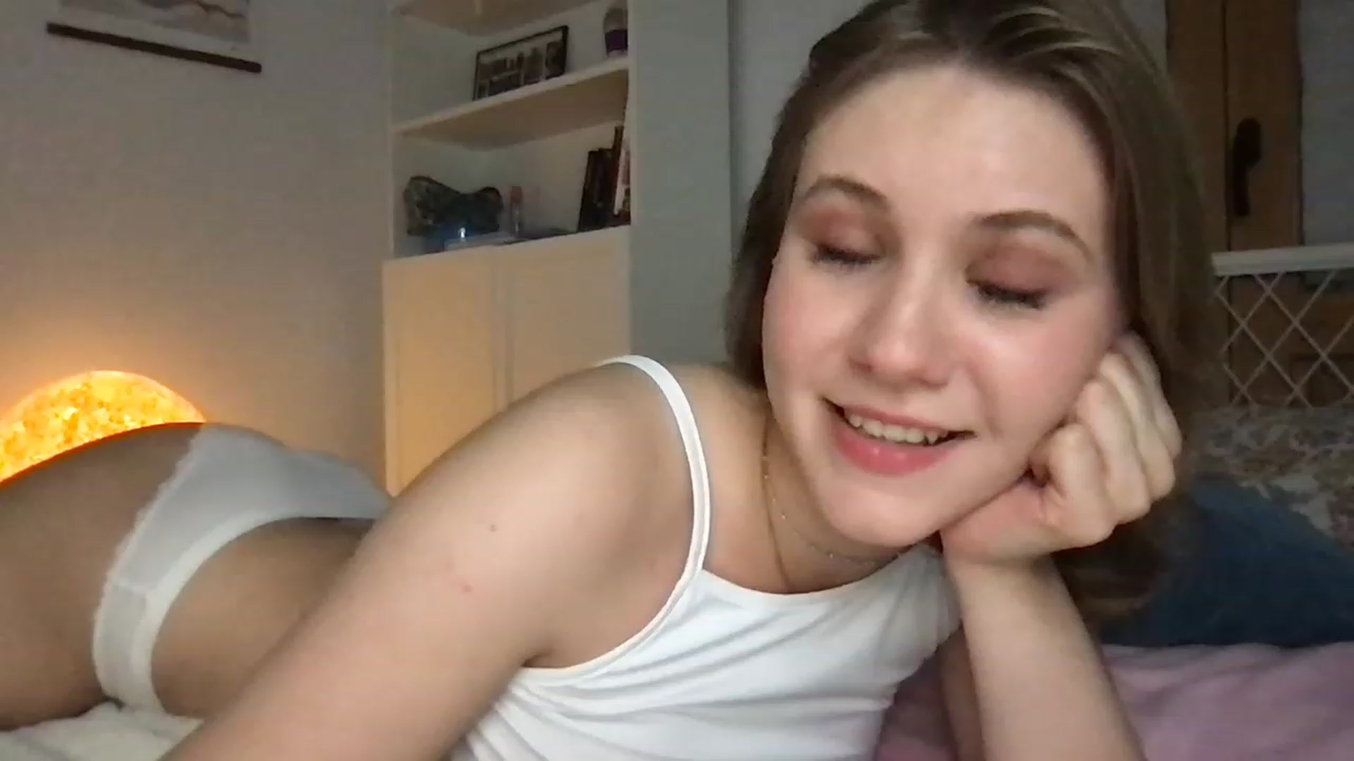 Gallery image thumbnail from YoungDunst's myfreecams stream on, 06/12/2023, 02:58 image 16 of 20