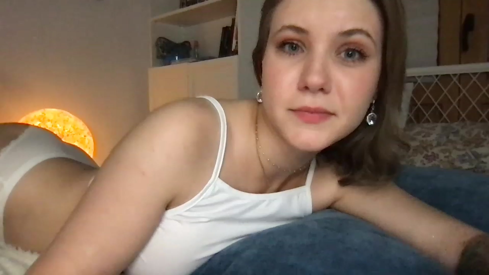 Gallery image thumbnail from YoungDunst's myfreecams stream on, 06/12/2023, 02:58 image 10 of 20