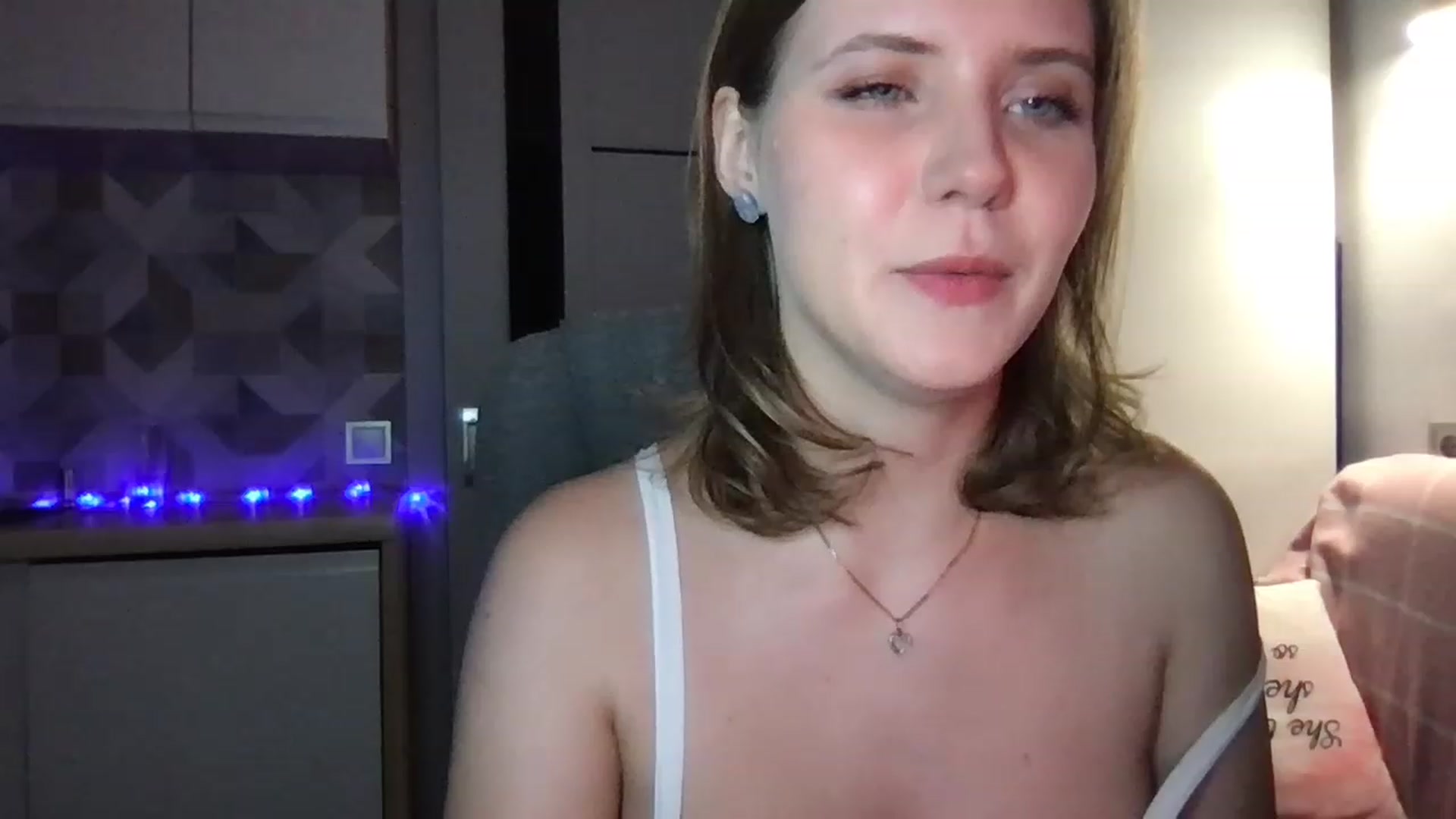 Gallery image thumbnail from YoungDunst's myfreecams stream on, 07/28/2023, 24:04 image 18 of 20