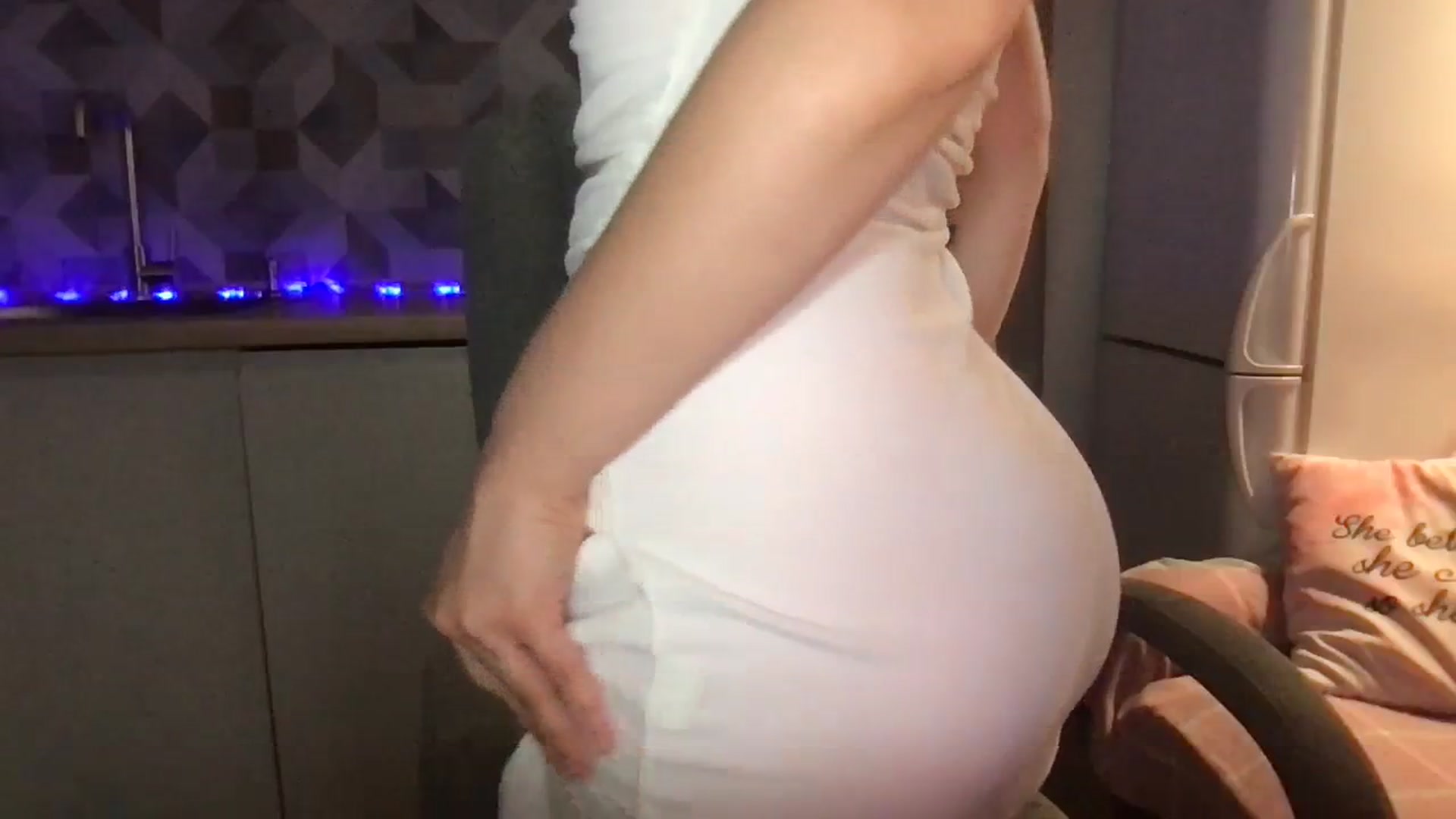 Gallery image thumbnail from YoungDunst's myfreecams stream on, 08/08/2023, 21:30 image 8 of 20