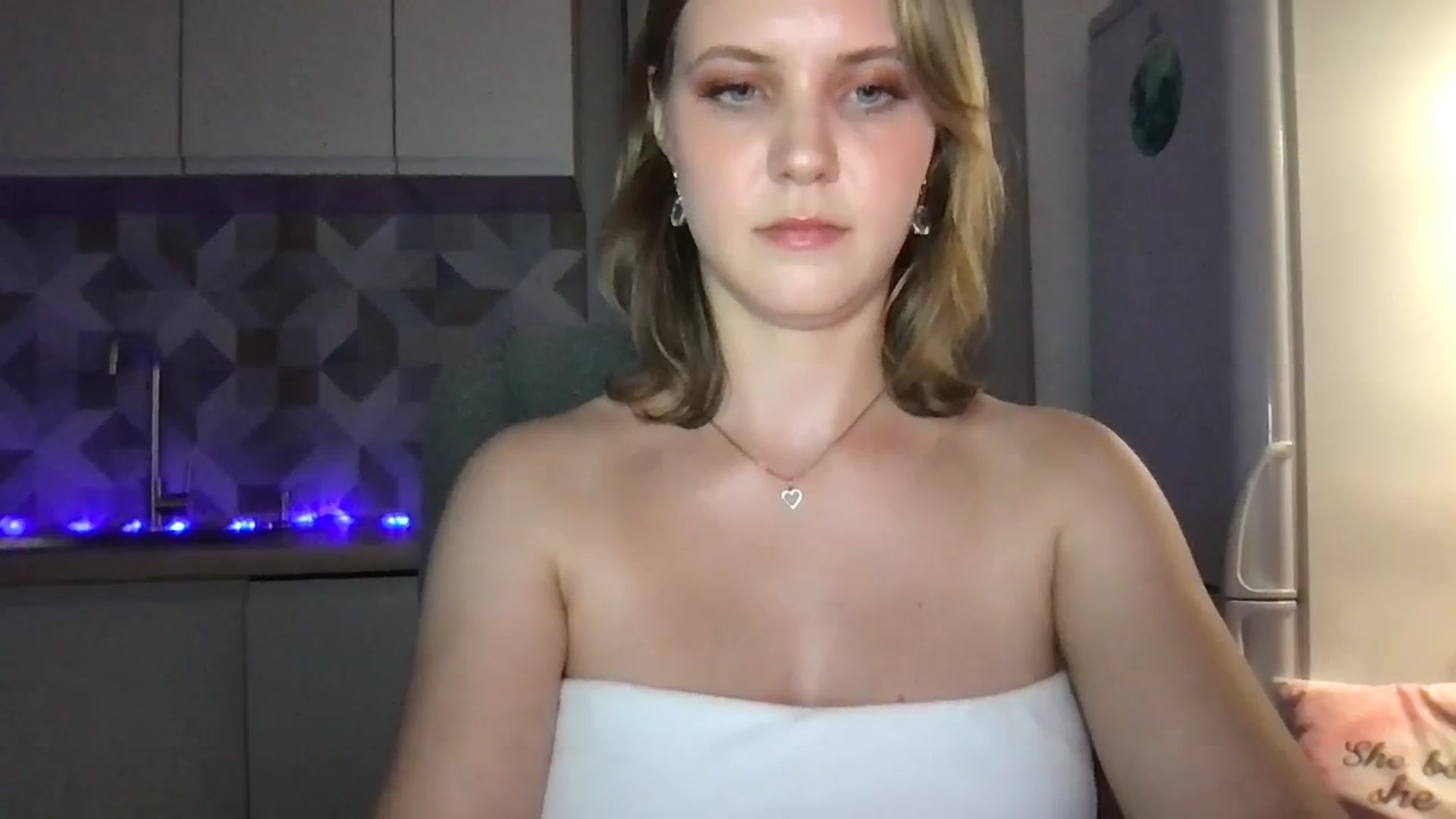 Gallery image thumbnail from YoungDunst's myfreecams stream on, 08/08/2023, 21:30 image 2 of 20