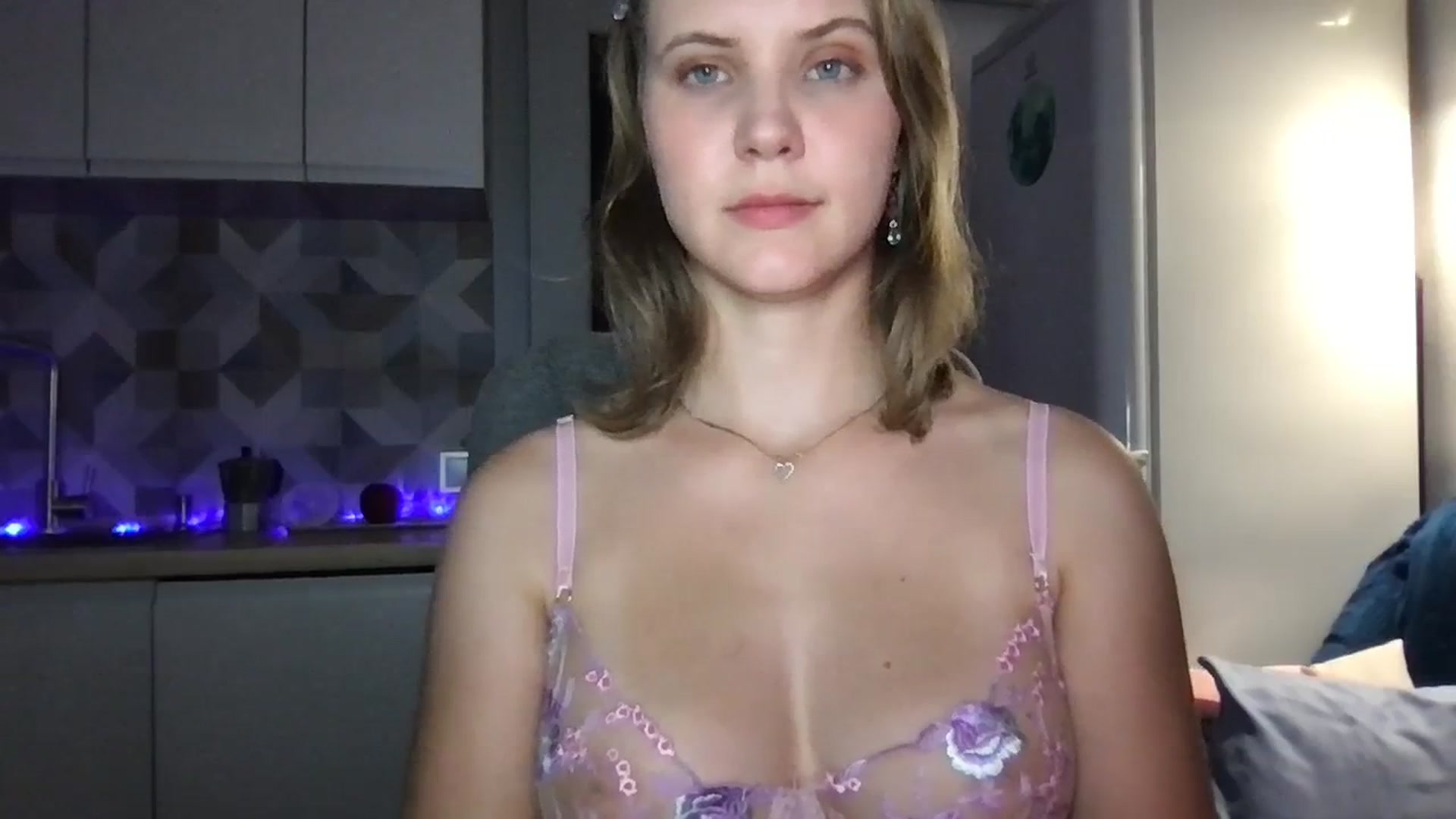 Gallery image thumbnail from YoungDunst's myfreecams stream on, 09/17/2023, 17:18 image 10 of 20