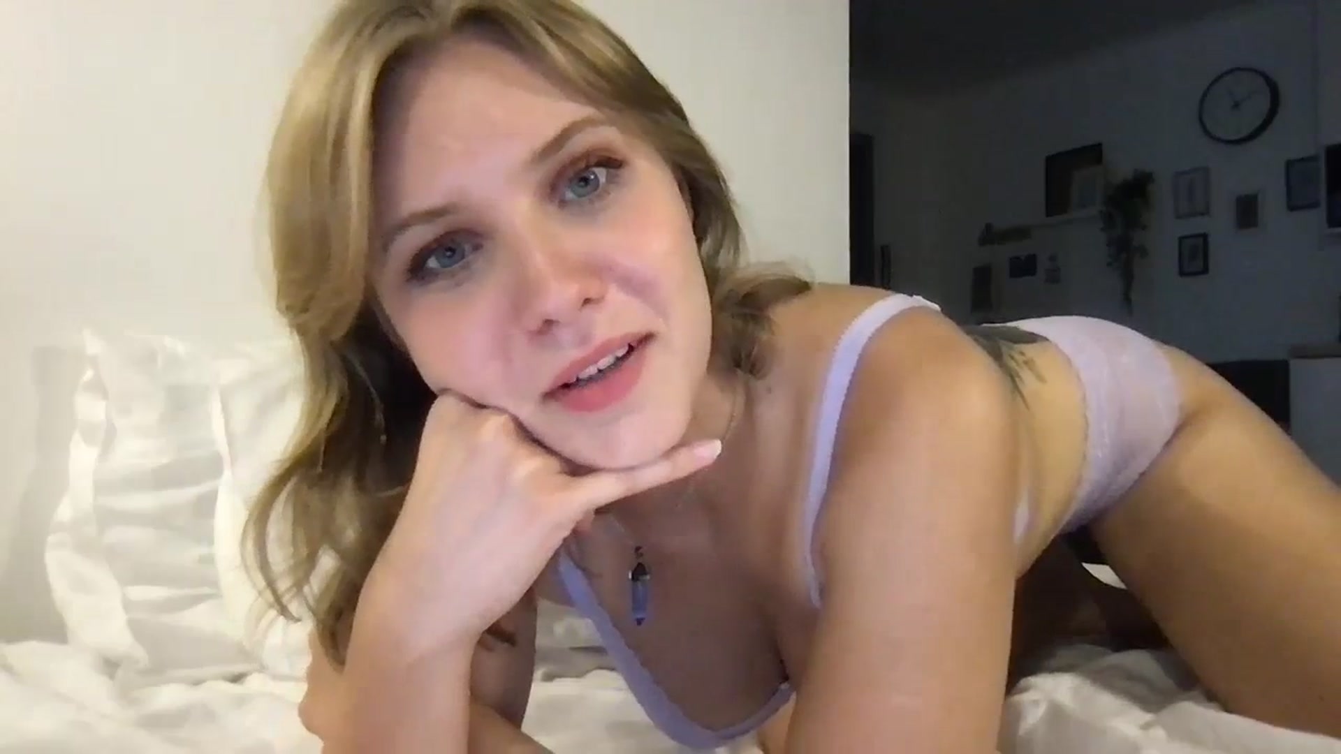 Gallery image thumbnail from YoungDunst's myfreecams stream on, 09/26/2023, 20:32 image 7 of 20