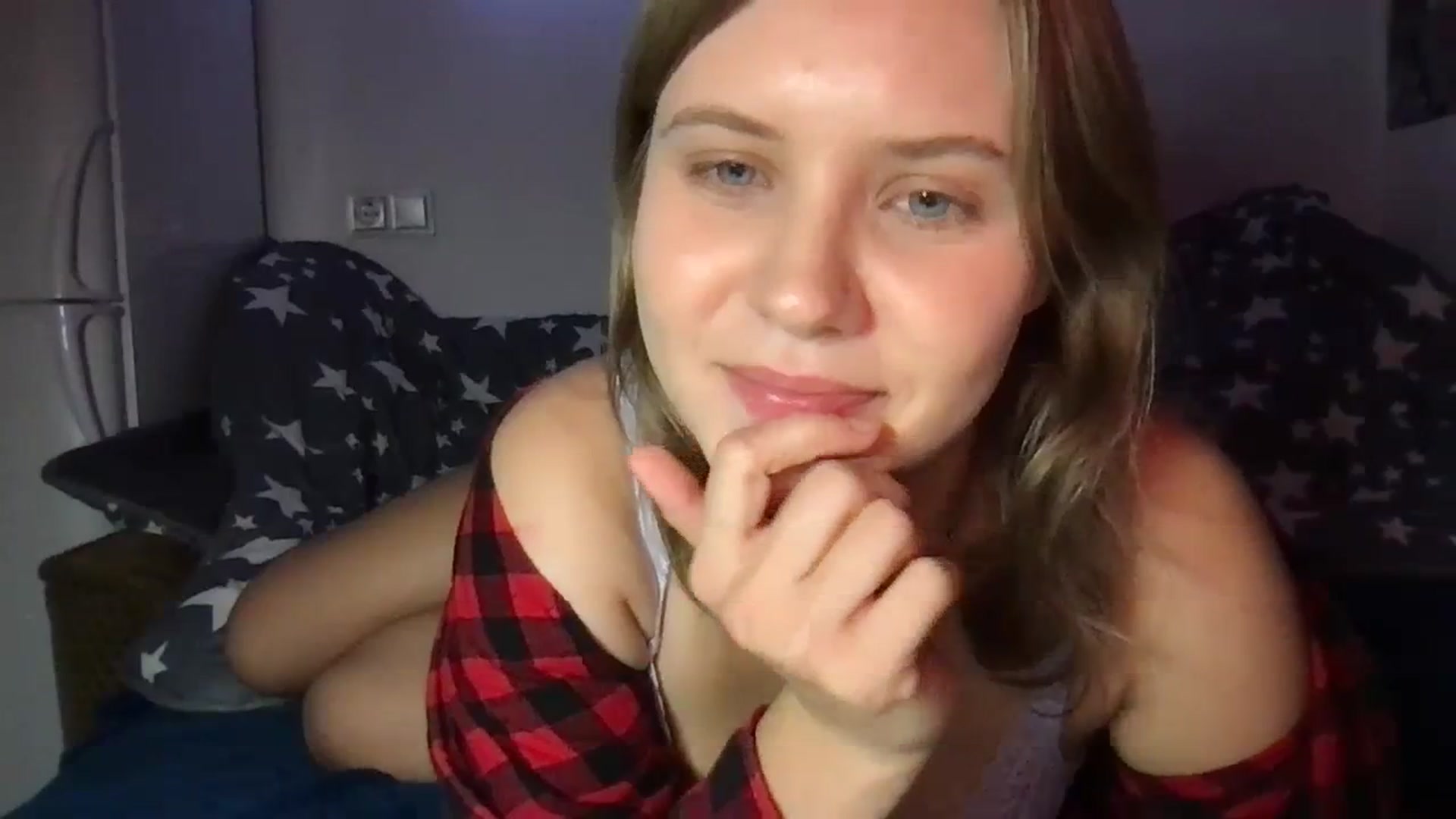 Gallery image thumbnail from YoungDunst's myfreecams stream on, 10/12/2023, 21:27 image 11 of 20