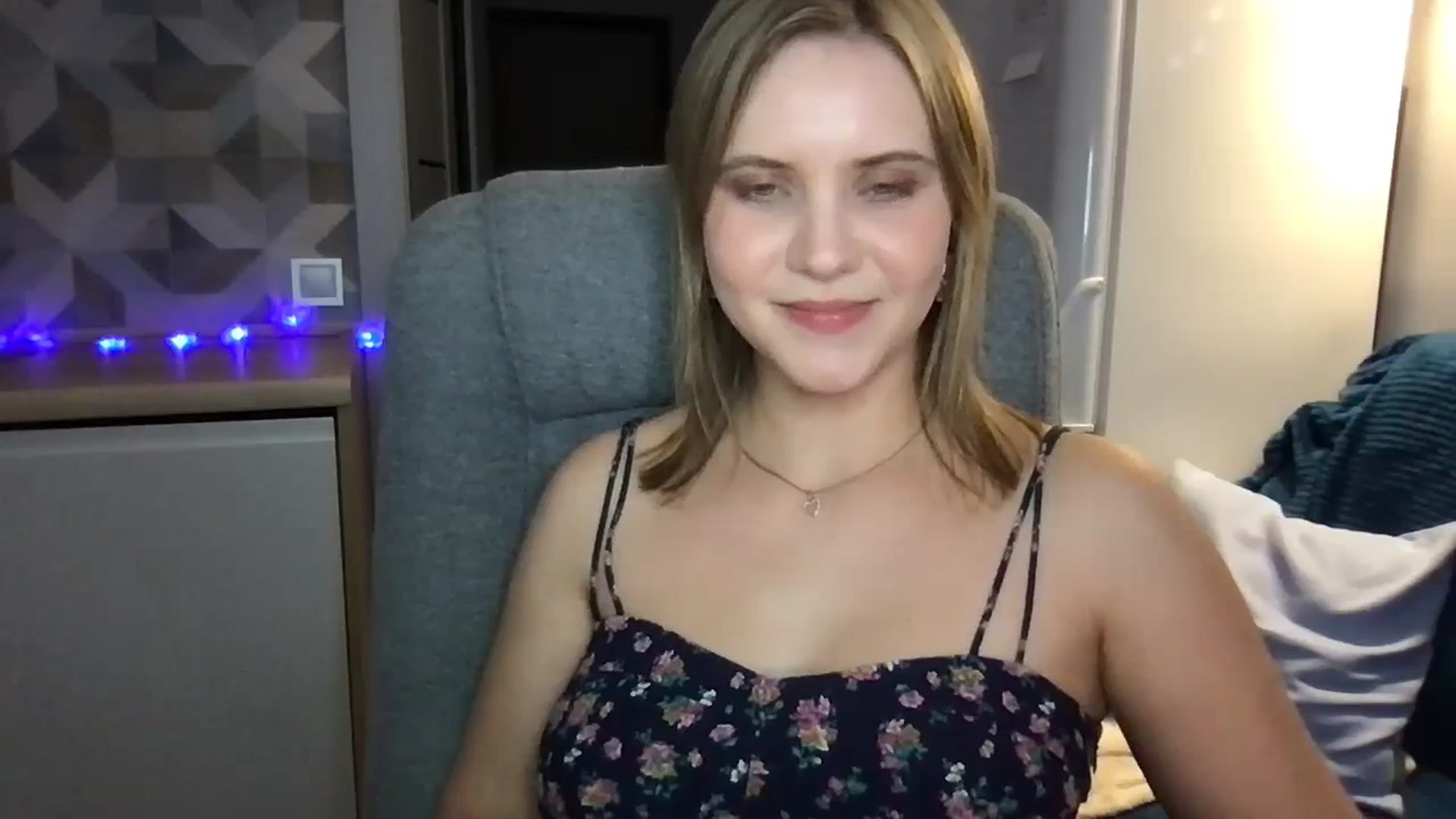 Gallery image thumbnail from YoungDunst's myfreecams stream on, 10/31/2023, 21:15 image 2 of 20