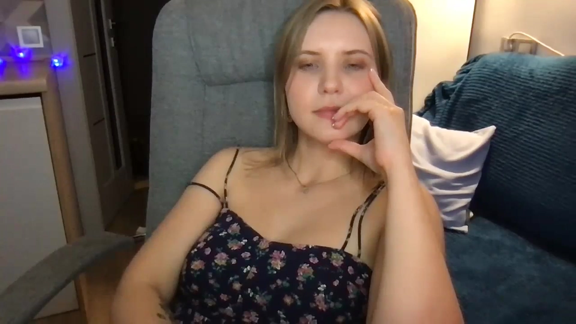 Gallery image thumbnail from YoungDunst's myfreecams stream on, 10/31/2023, 21:52 image 20 of 20