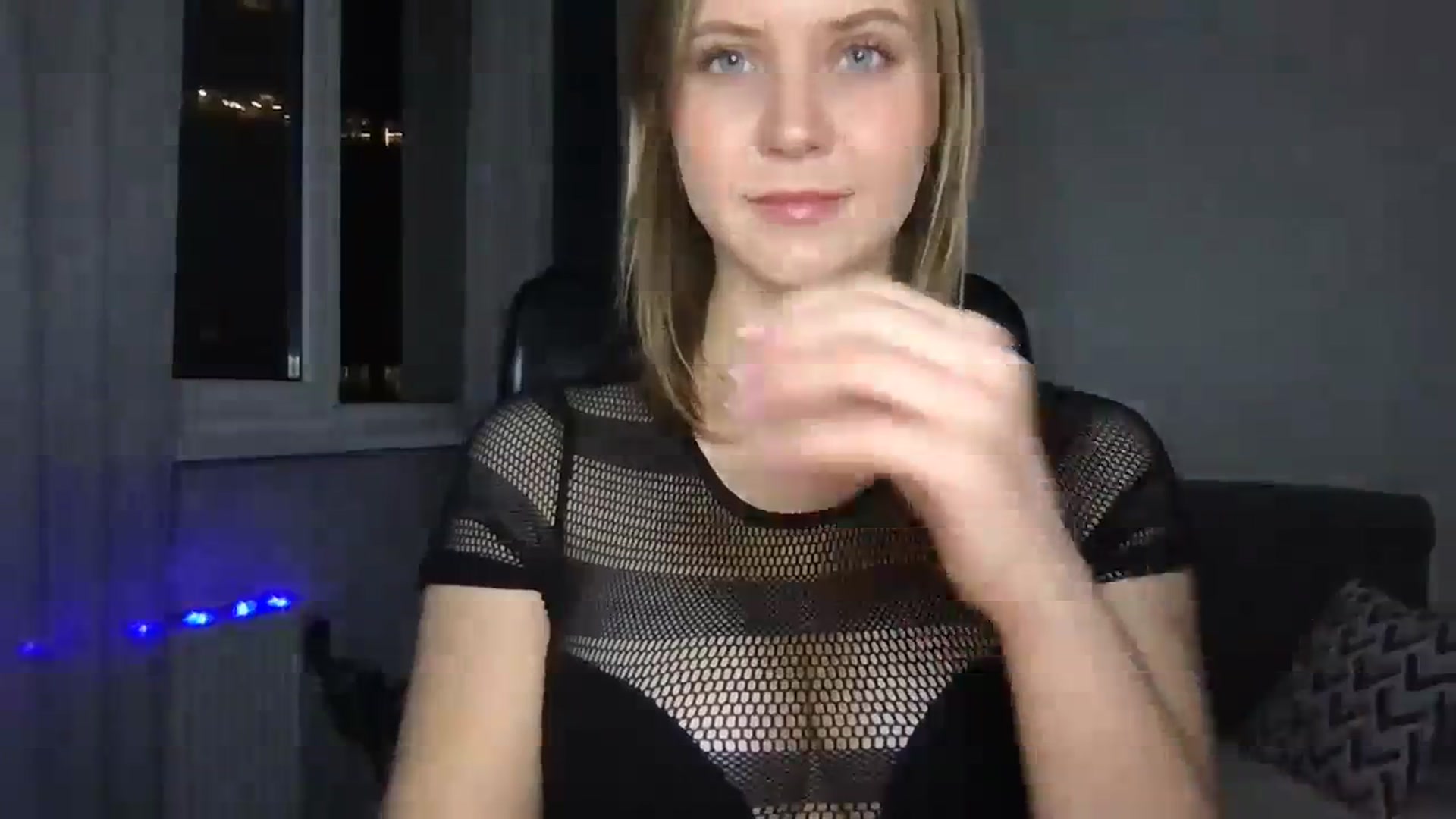 Gallery image thumbnail from YoungDunst's myfreecams stream on, 11/07/2023, 16:11 image 5 of 20