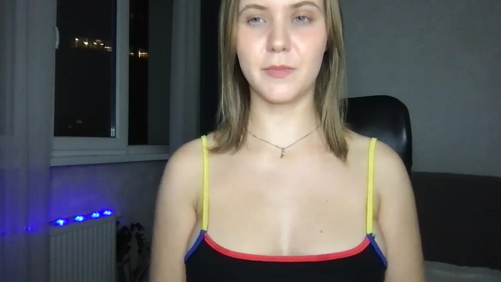 Gallery image thumbnail from YoungDunst's myfreecams stream on, 11/08/2023, 17:32 image 15 of 20