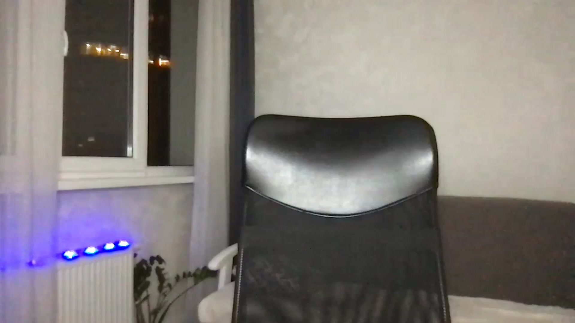 Gallery image thumbnail from YoungDunst's myfreecams stream on, 11/08/2023, 17:32 image 16 of 20