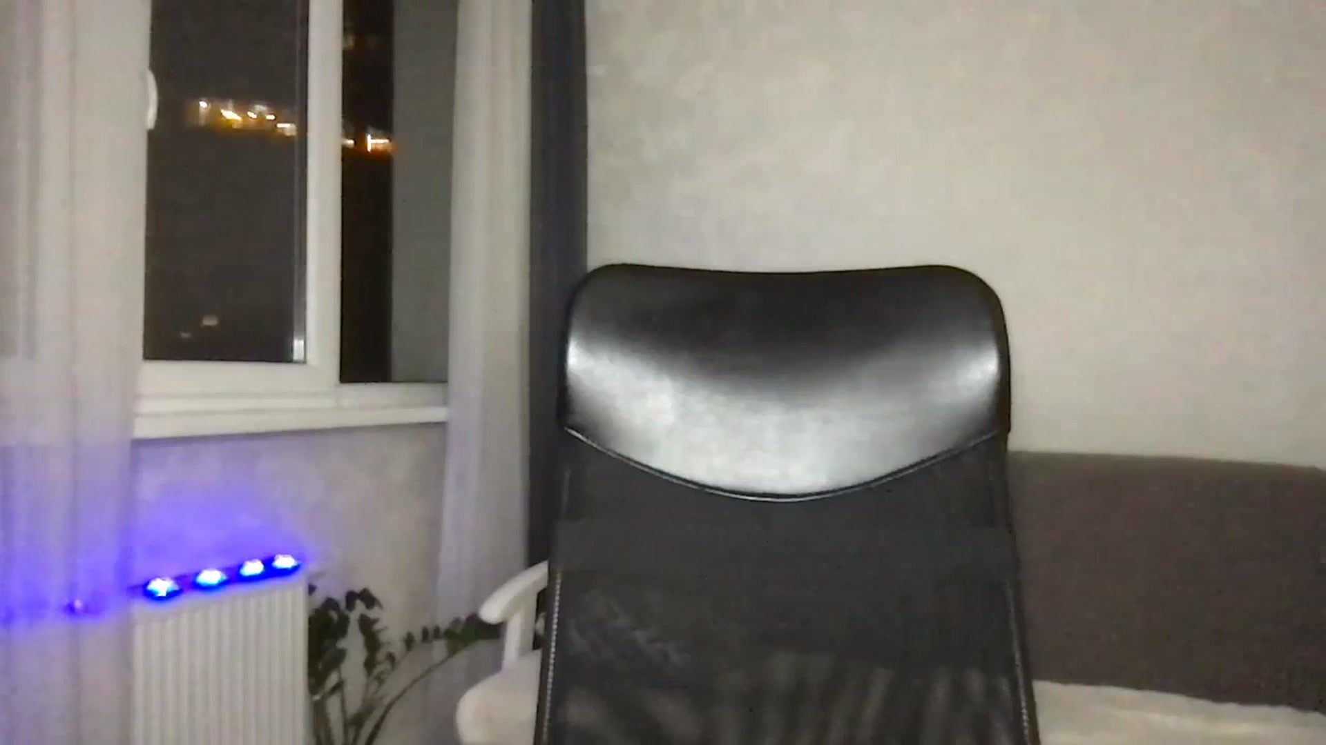 Gallery image thumbnail from YoungDunst's myfreecams stream on, 11/08/2023, 17:32 image 17 of 20