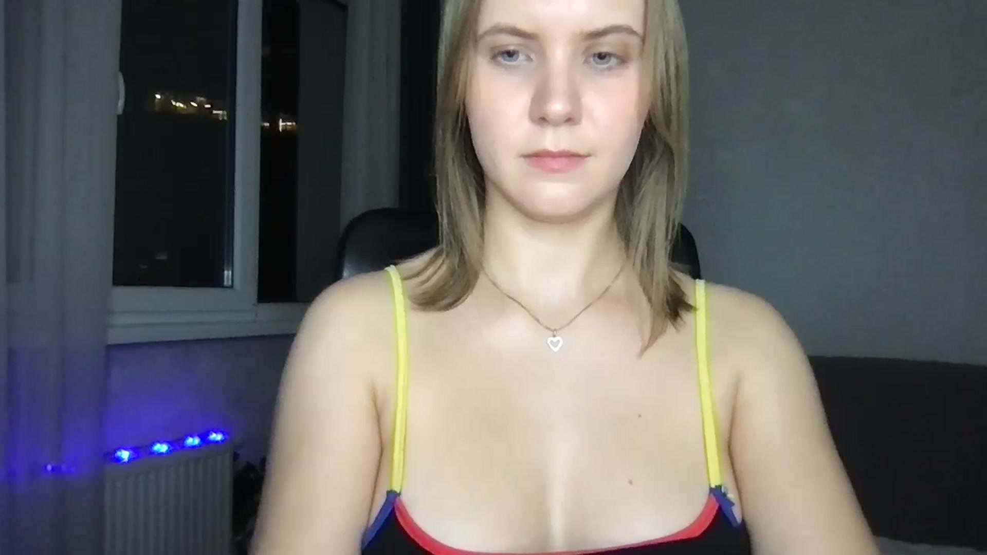 Gallery image thumbnail from YoungDunst's myfreecams stream on, 11/08/2023, 18:09 image 4 of 20