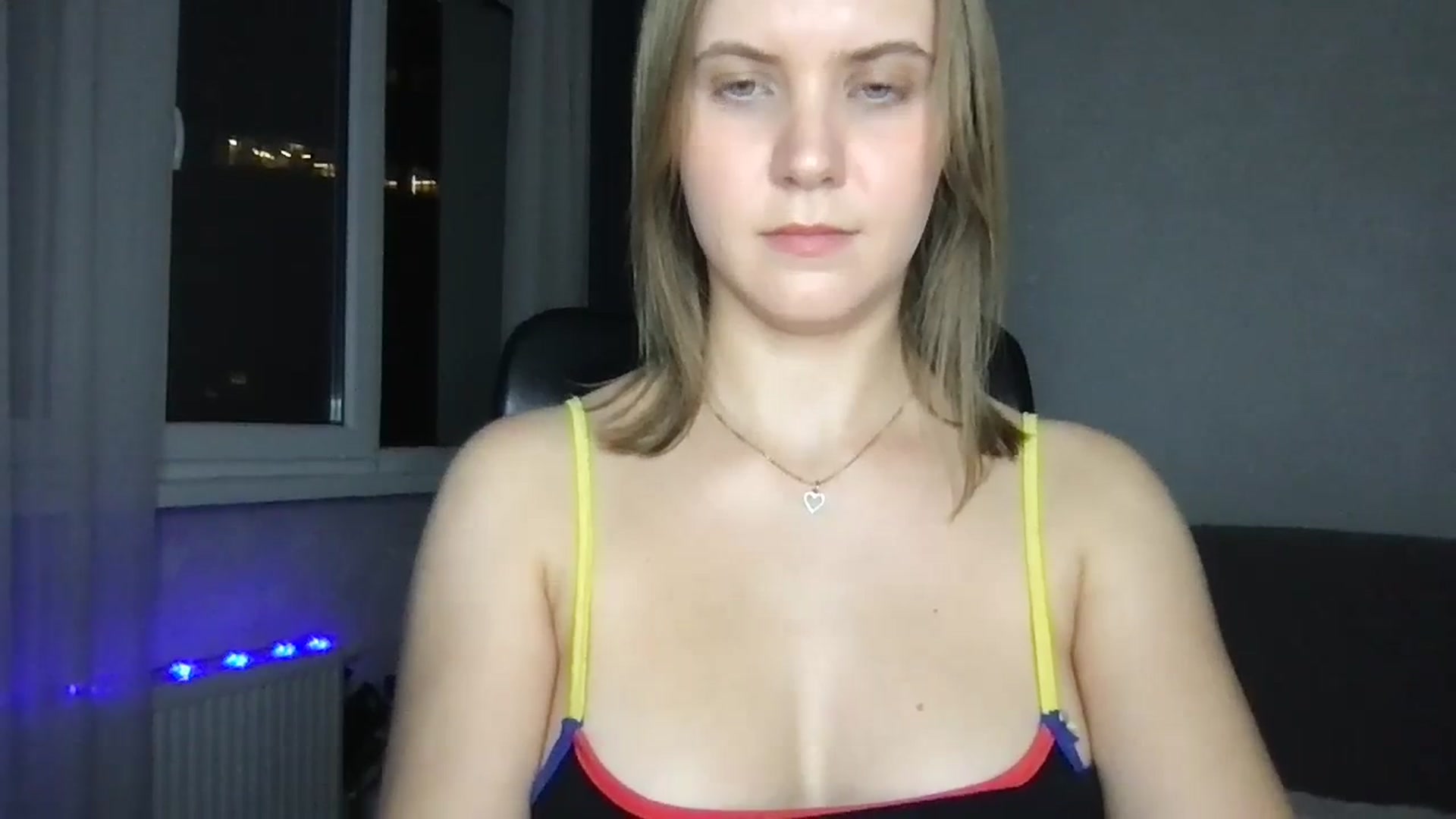 Gallery image thumbnail from YoungDunst's myfreecams stream on, 11/08/2023, 18:09 image 5 of 20