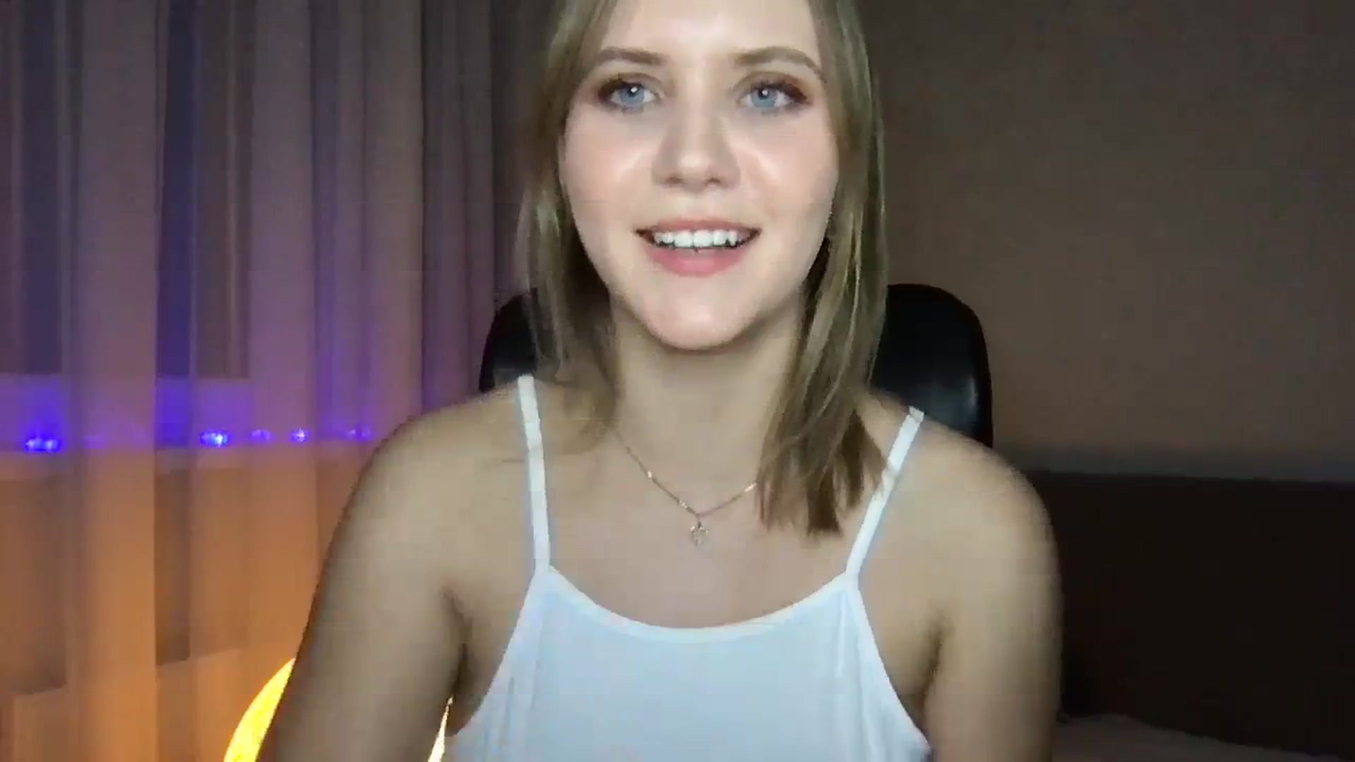 Gallery image thumbnail from YoungDunst's myfreecams stream on, 11/15/2023, 22:43 image 2 of 20