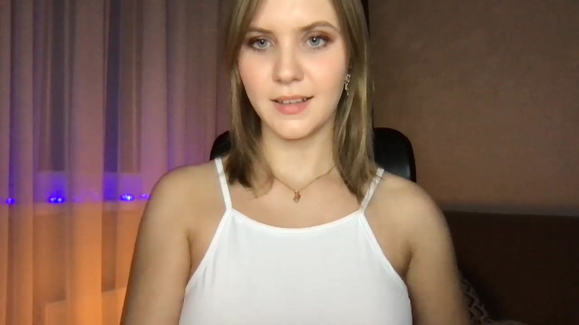 Gallery image thumbnail from YoungDunst's myfreecams stream on, 11/15/2023, 22:43 image 12 of 20