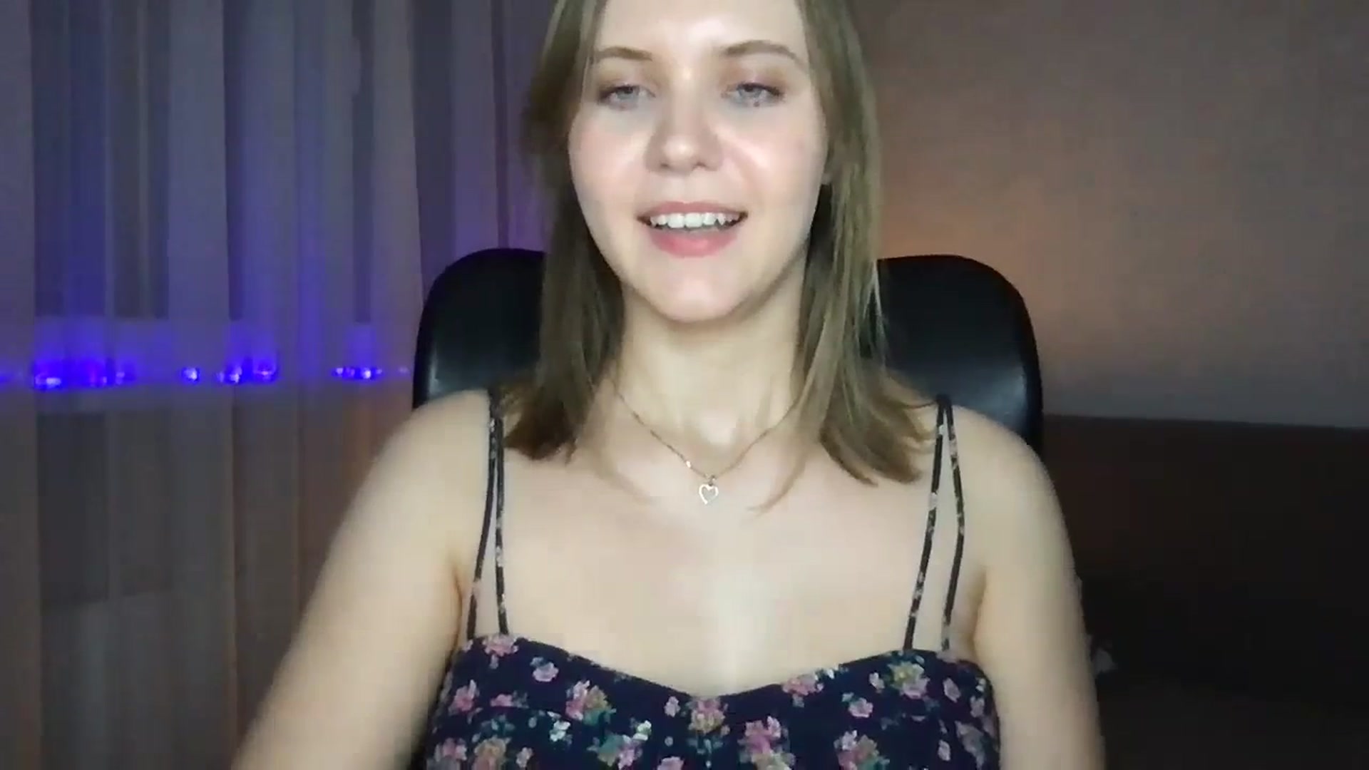 Gallery image thumbnail from YoungDunst's myfreecams stream on, 12/05/2023, 23:02 image 9 of 20