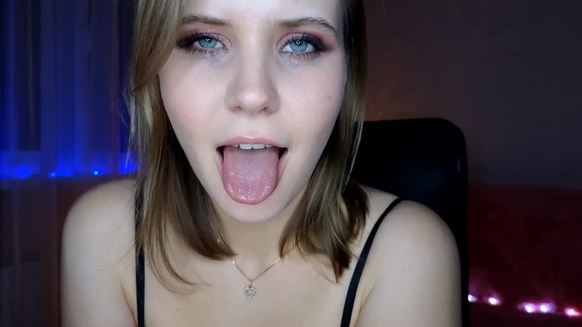 Gallery image thumbnail from YoungDunst's myfreecams stream on, 02/12/2024, 02:01 image 14 of 20