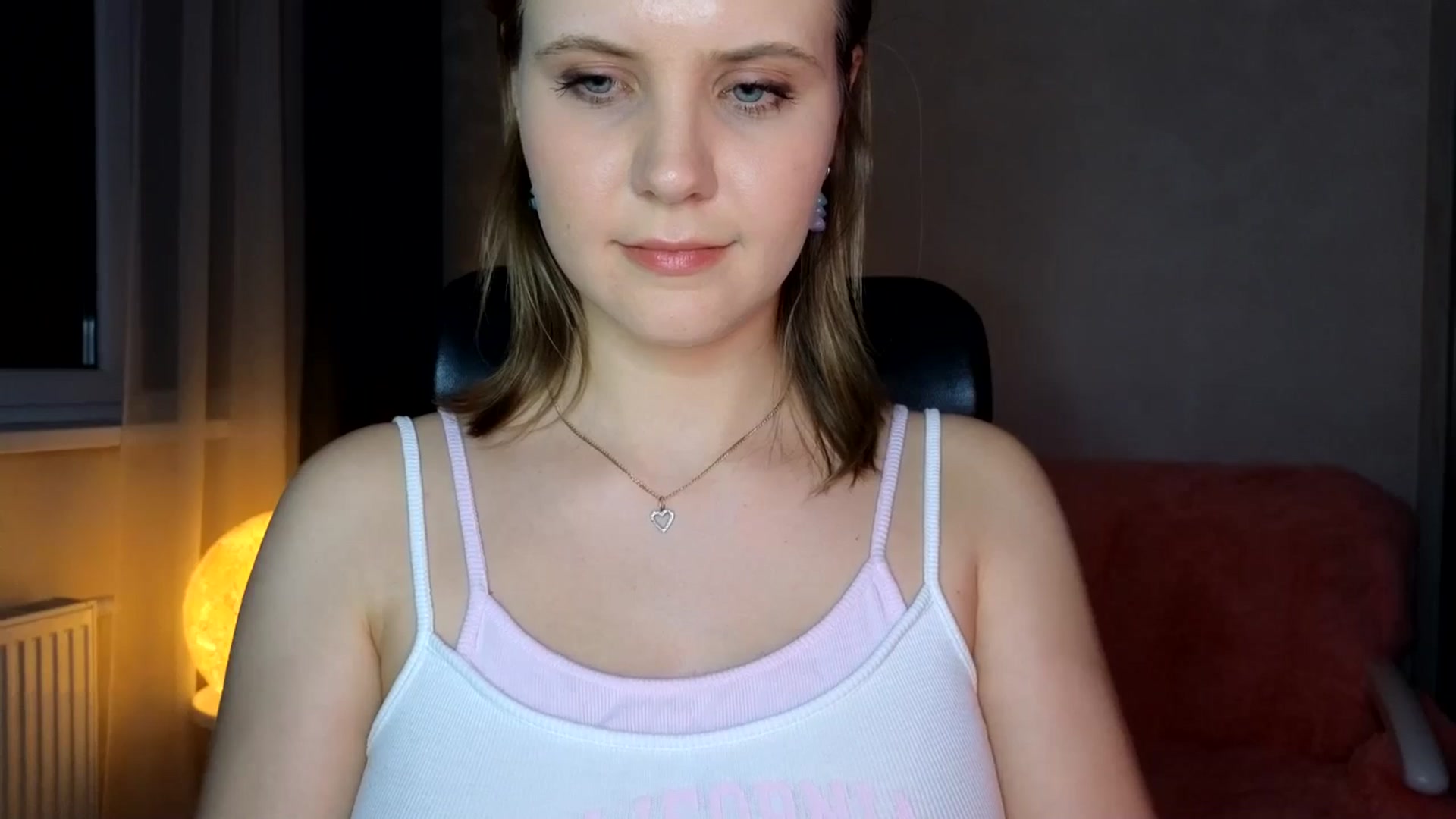 Gallery image thumbnail from YoungDunst's myfreecams stream on, 04/28/2024, 20:23 image 13 of 20