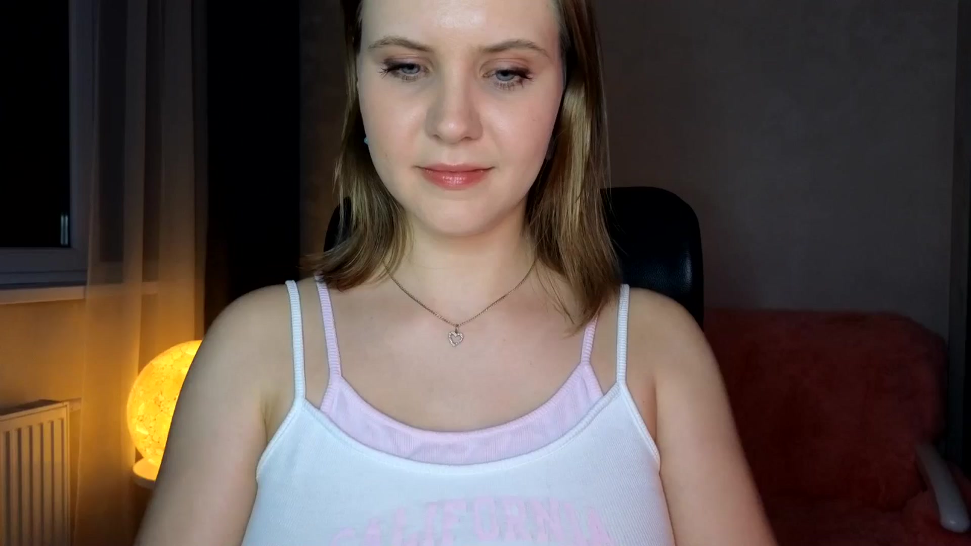 Gallery image thumbnail from YoungDunst's myfreecams stream on, 04/28/2024, 20:23 image 10 of 20