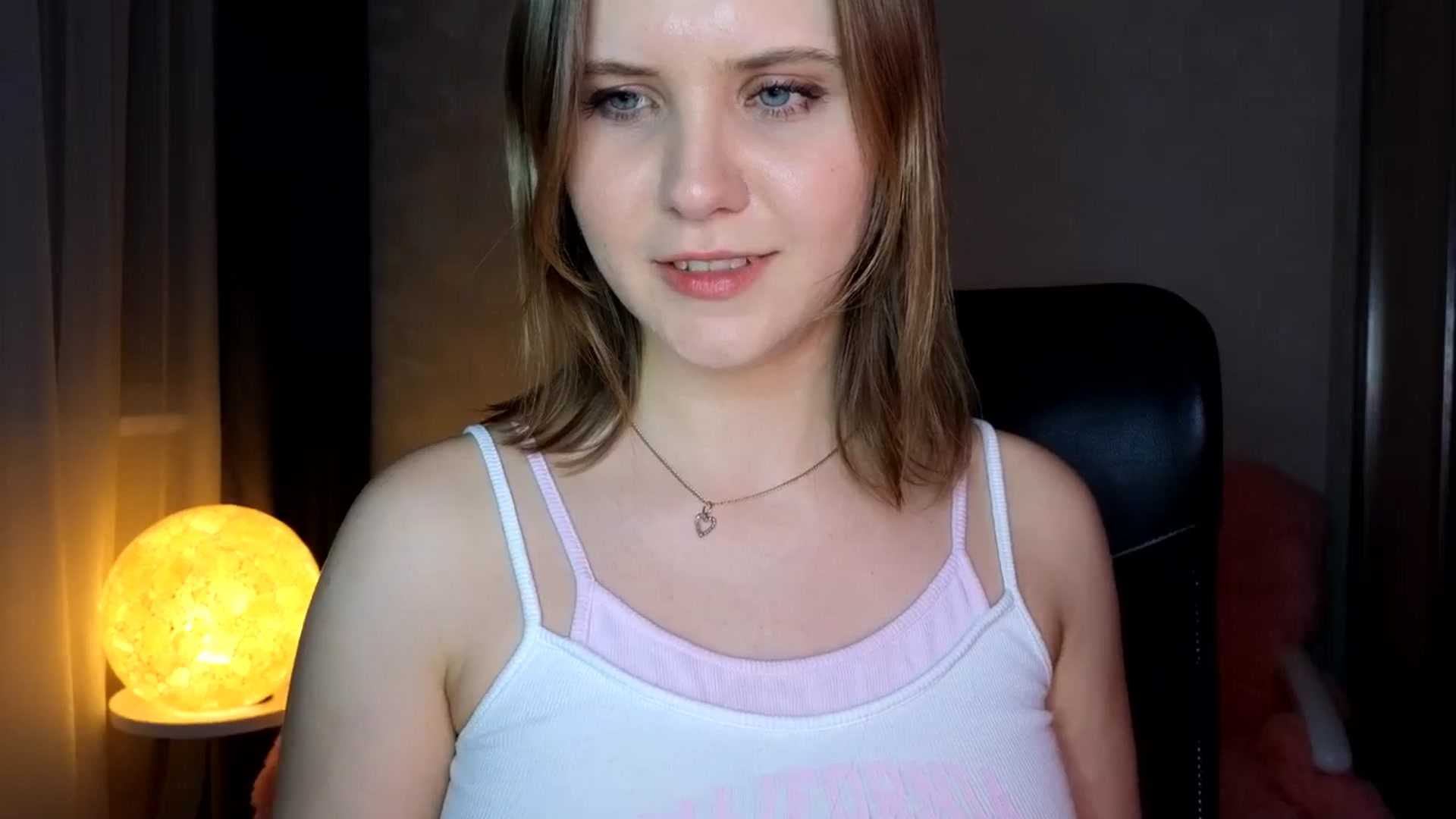 Gallery image thumbnail from YoungDunst's myfreecams stream on, 04/28/2024, 20:55 image 9 of 20