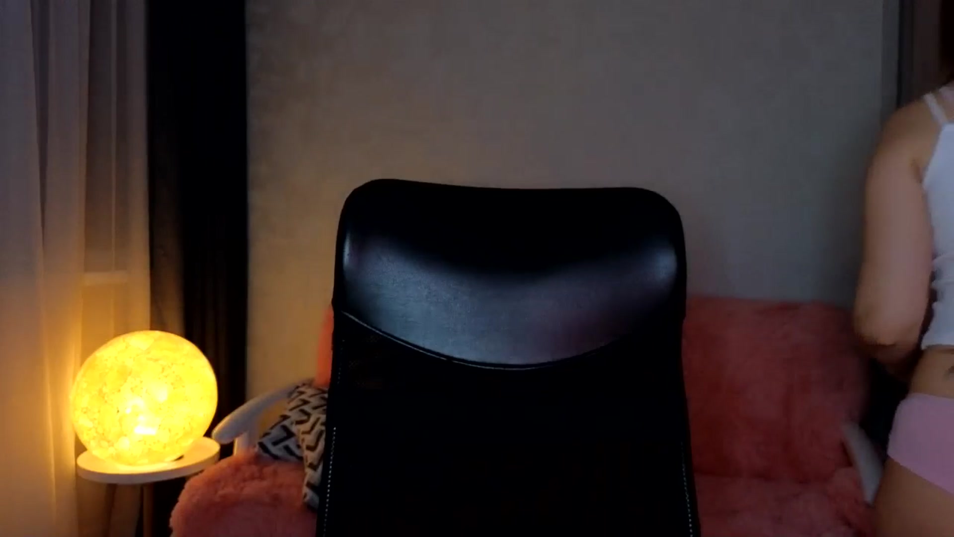 Gallery image thumbnail from YoungDunst's myfreecams stream on, 04/28/2024, 20:55 image 14 of 20