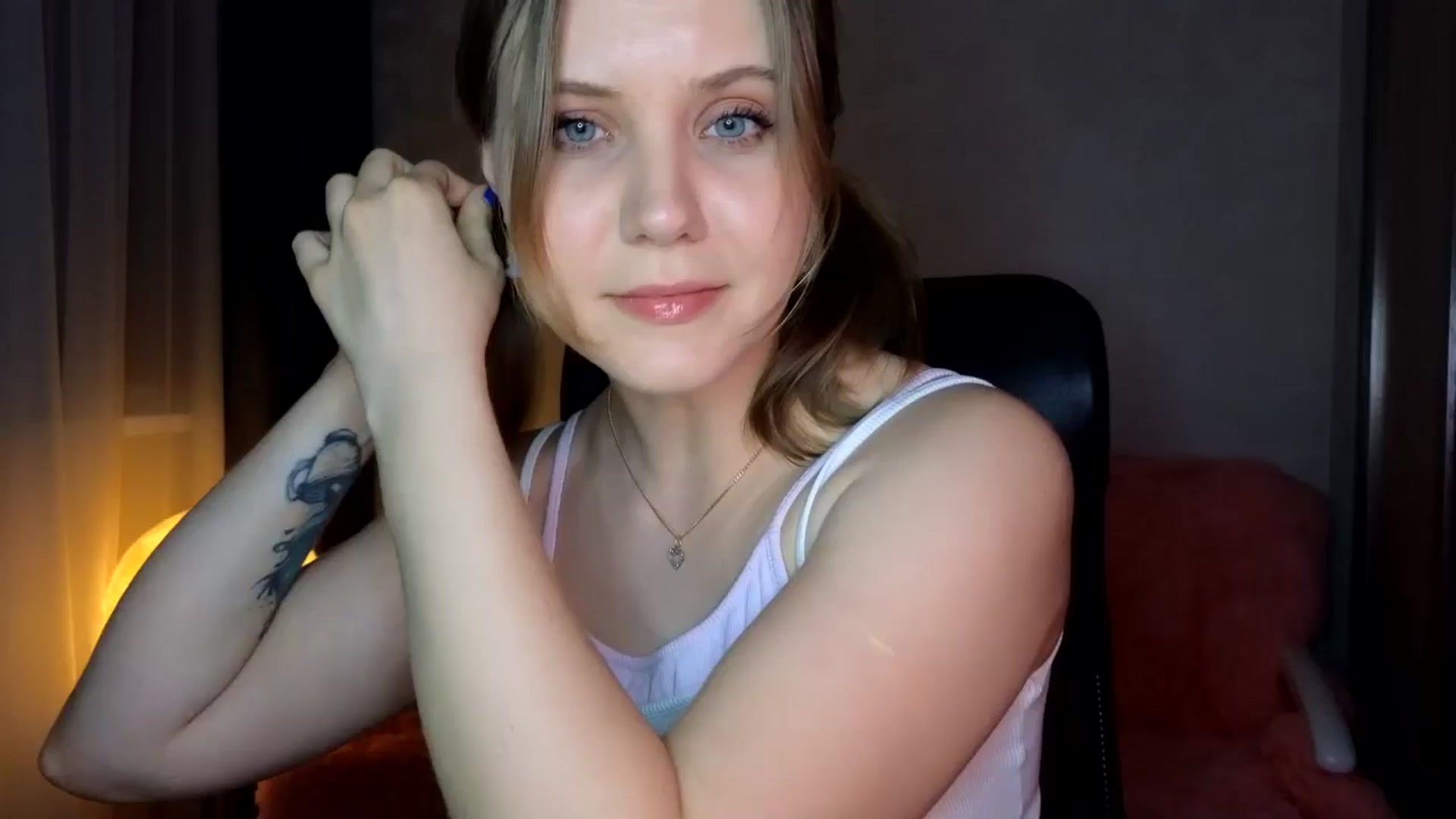 Gallery image thumbnail from YoungDunst's myfreecams stream on, 04/28/2024, 20:55 image 15 of 20