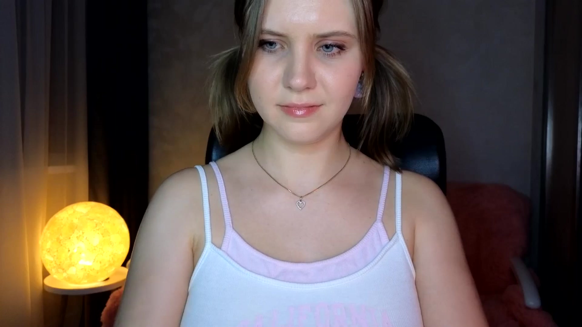 Gallery image thumbnail from YoungDunst's myfreecams stream on, 04/28/2024, 20:55 image 16 of 20