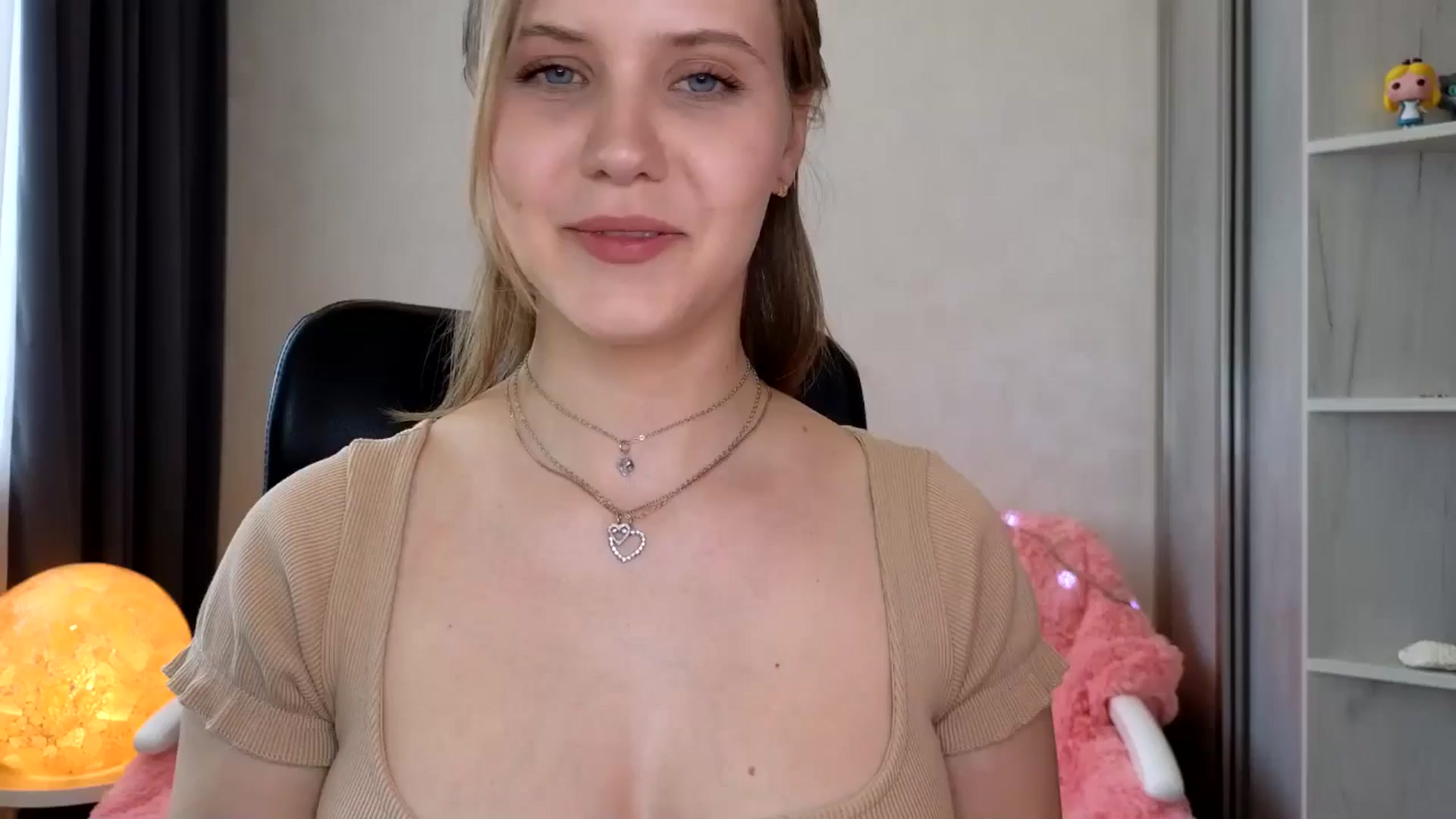Gallery image thumbnail from YoungDunst's myfreecams stream on, 05/28/2024, 16:35 image 8 of 20