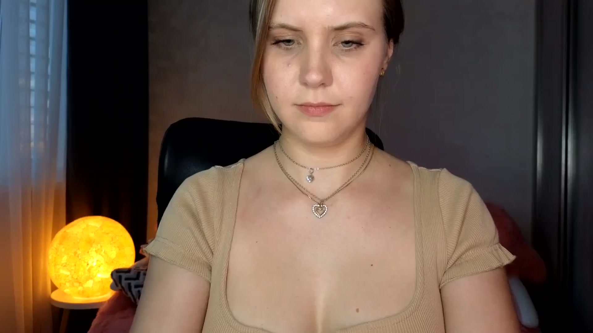 Gallery image thumbnail from YoungDunst's myfreecams stream on, 05/28/2024, 18:01 image 5 of 20