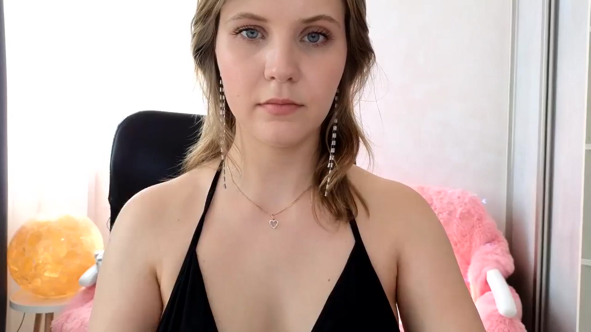Gallery image thumbnail from YoungDunst's myfreecams stream on, 07/15/2024, 07:28 image 2 of 20