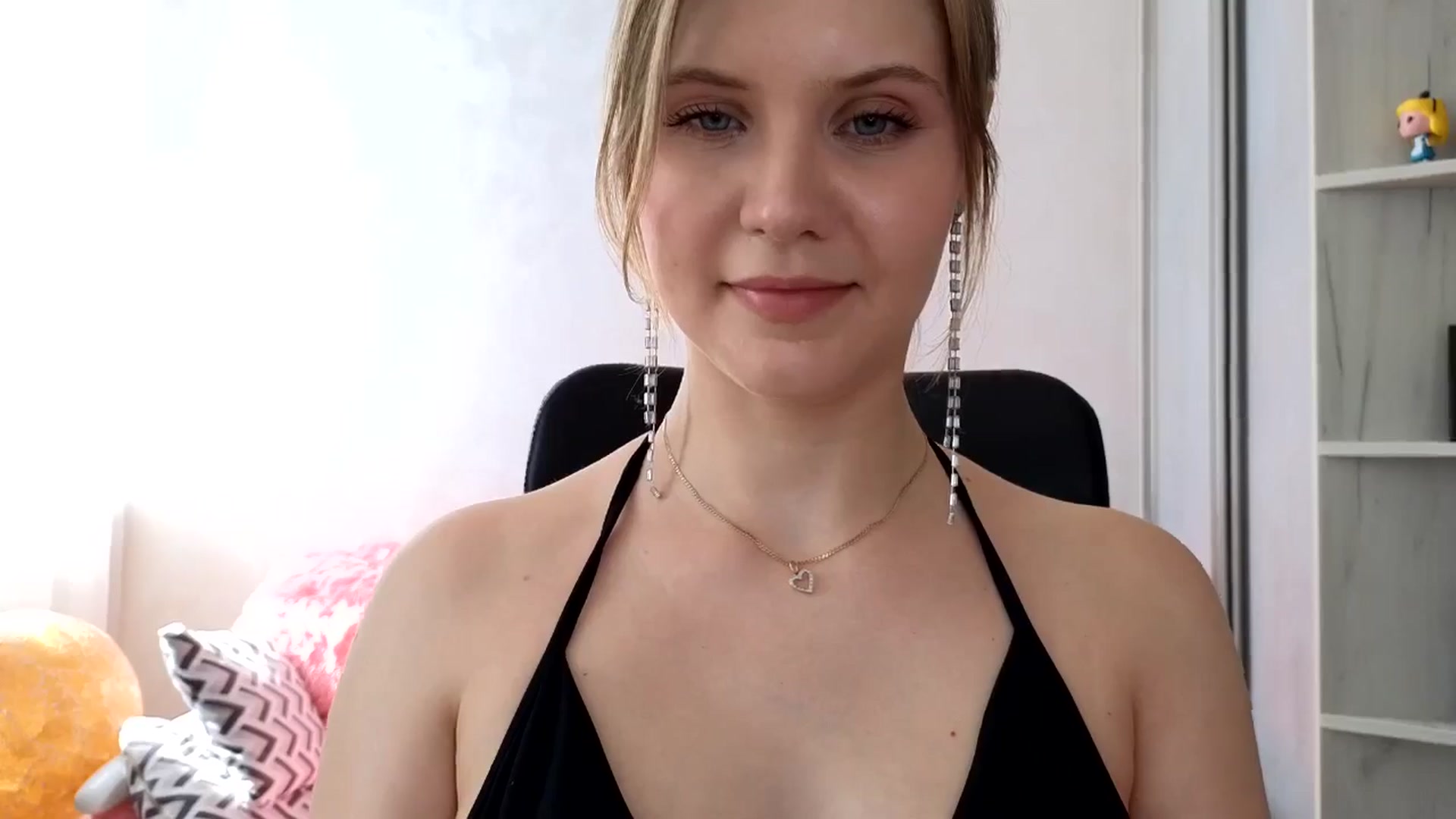 Gallery image thumbnail from YoungDunst's myfreecams stream on, 07/15/2024, 07:28 image 18 of 20