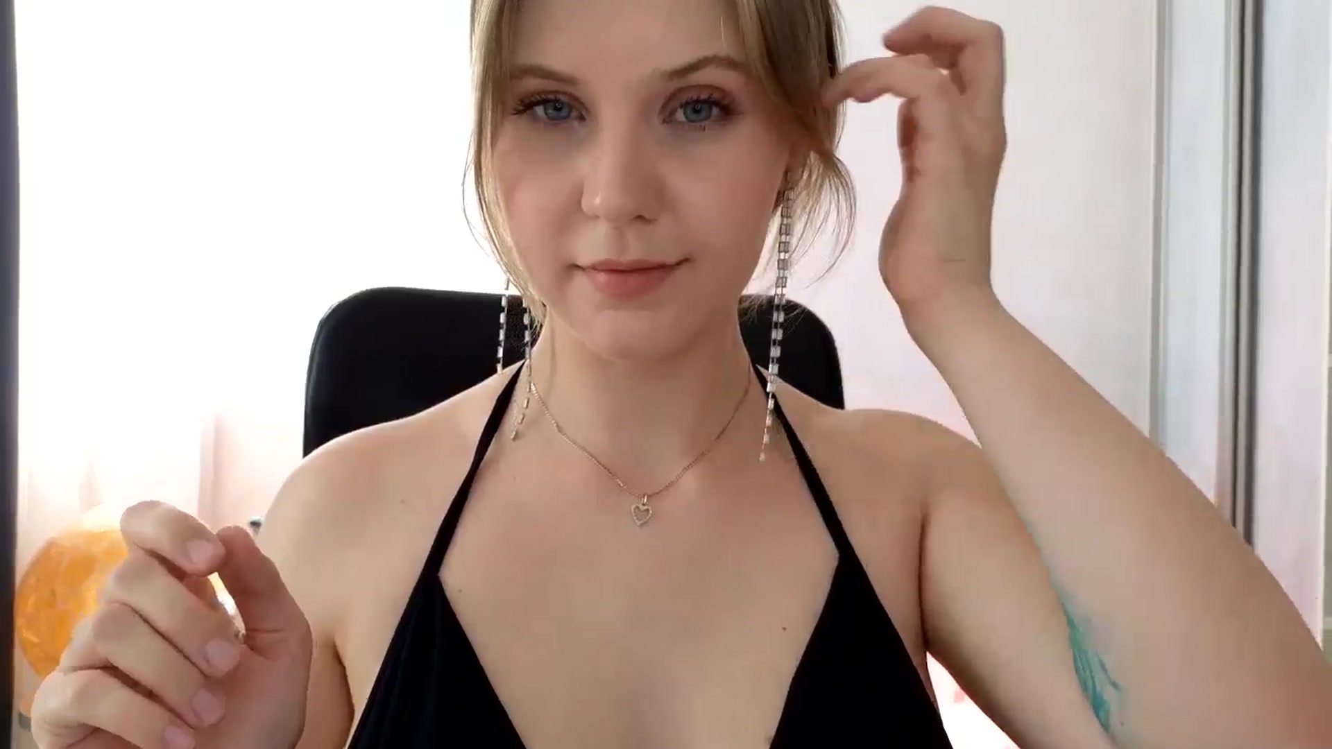Gallery image thumbnail from YoungDunst's myfreecams stream on, 07/15/2024, 07:28 image 6 of 20
