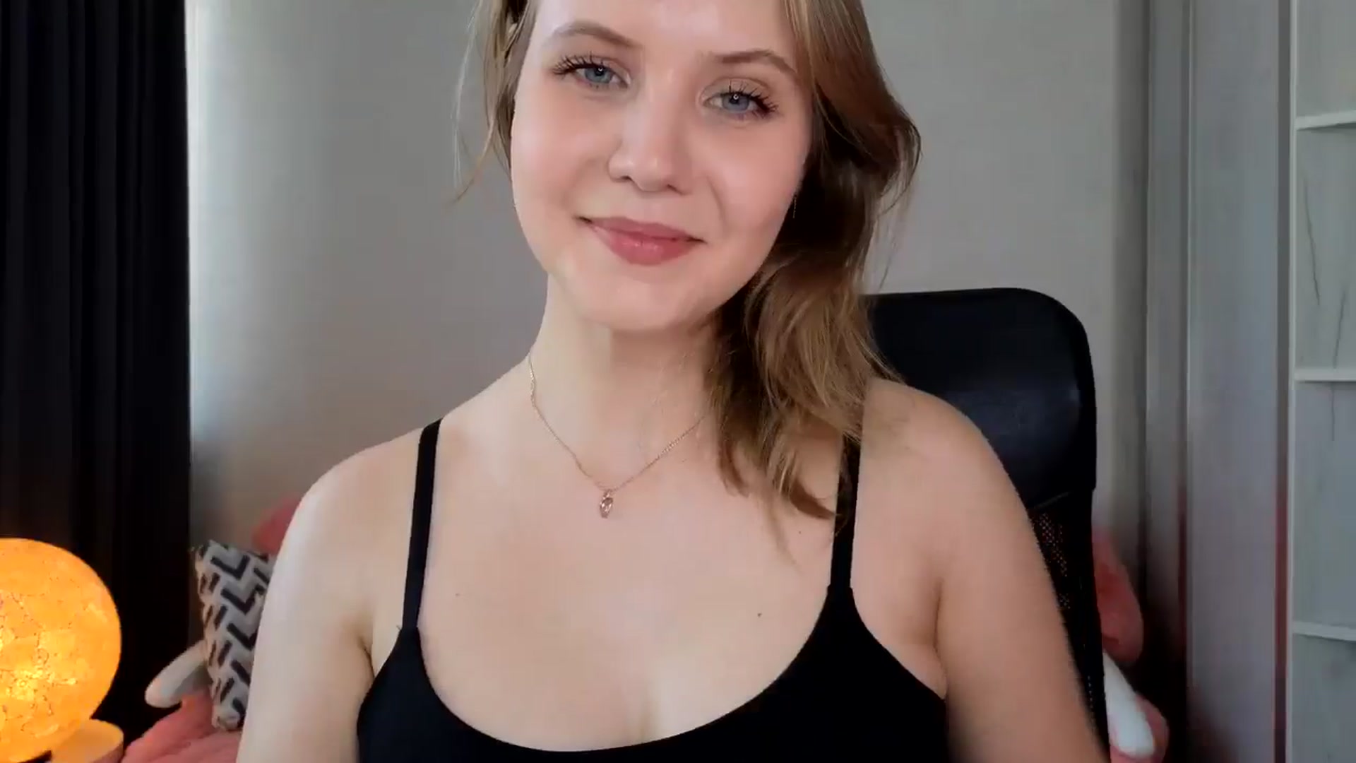 Gallery image thumbnail from YoungDunst's myfreecams stream on, 07/22/2024, 16:21 image 12 of 20