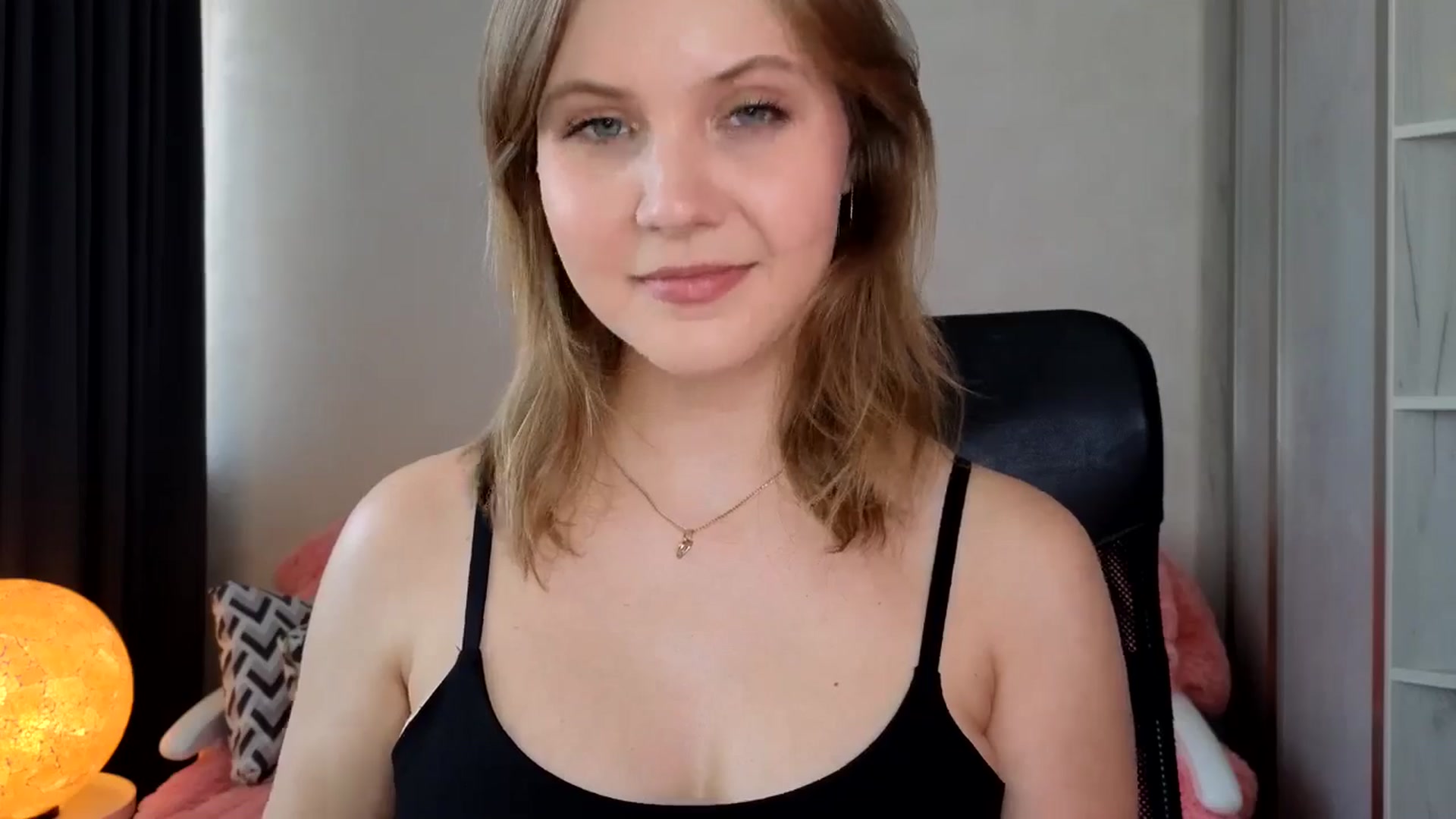 Gallery image thumbnail from YoungDunst's myfreecams stream on, 07/22/2024, 16:21 image 5 of 20