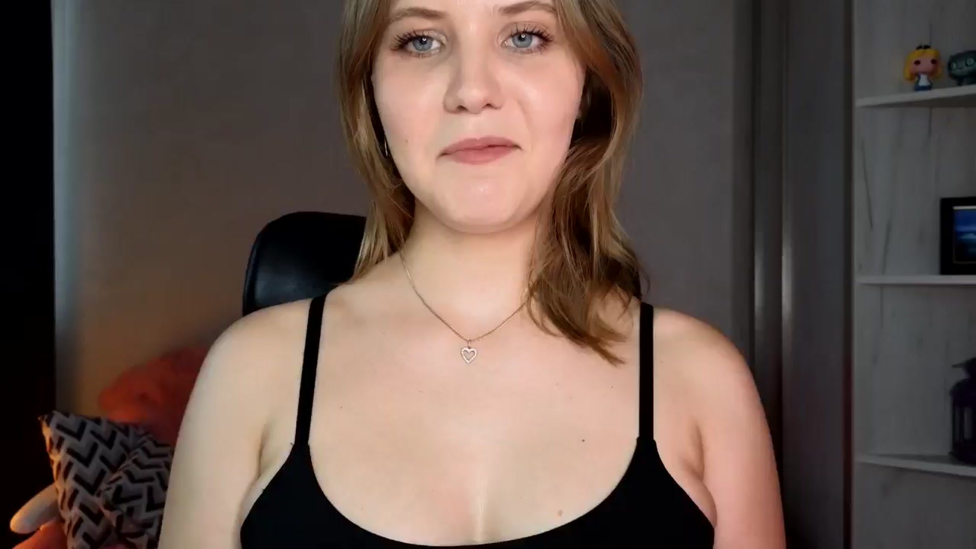 Gallery image thumbnail from YoungDunst's myfreecams stream on, 07/22/2024, 18:03 image 14 of 20