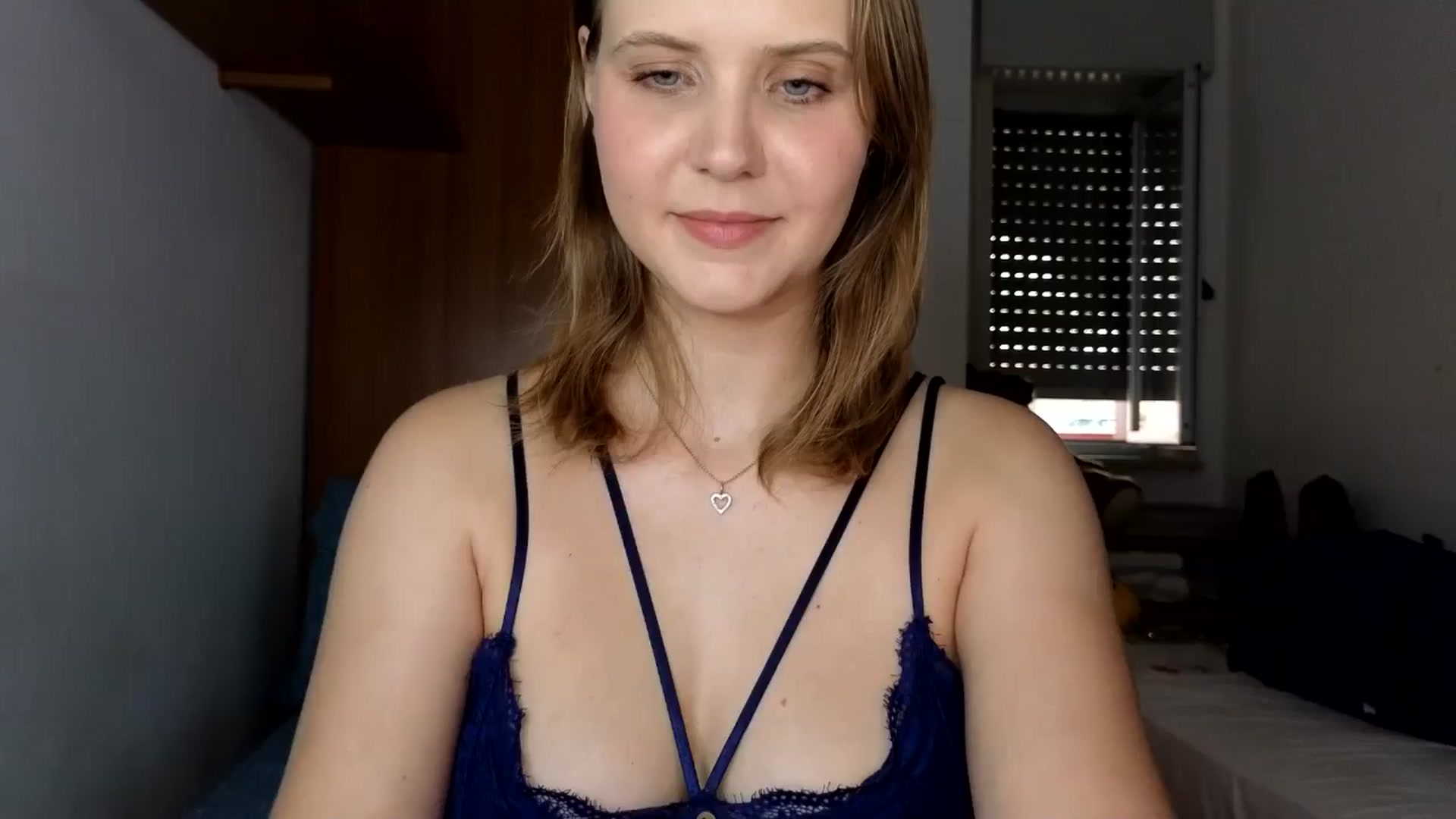 Gallery image thumbnail from YoungDunst's myfreecams stream on, 08/05/2024, 16:40 image 1 of 20