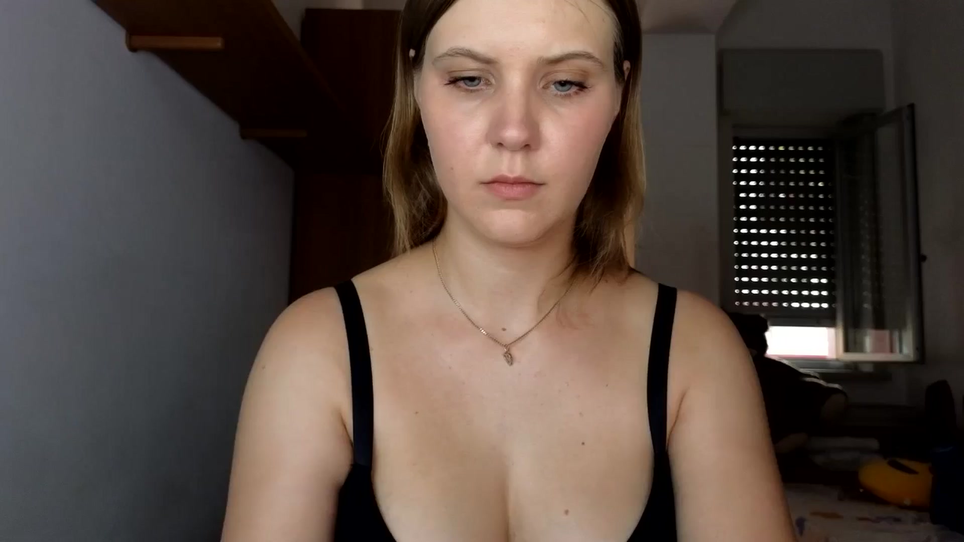 Gallery image thumbnail from YoungDunst's myfreecams stream on, 08/06/2024, 15:52 image 1 of 20