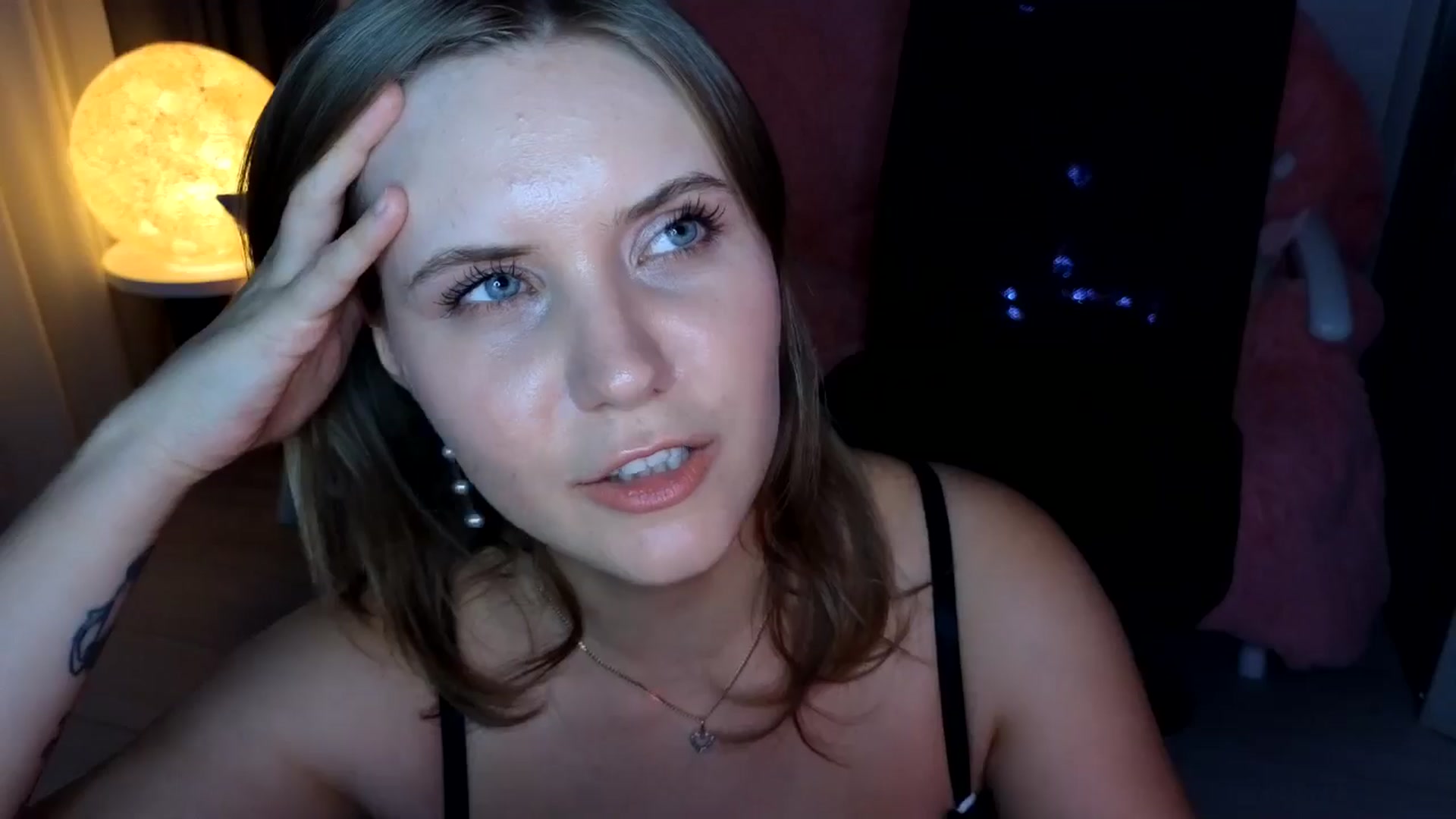 Gallery image thumbnail from YoungDunst's myfreecams stream on, 10/06/2024, 16:14 image 16 of 20