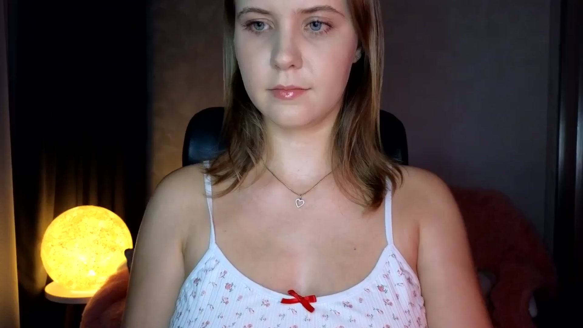 Gallery image thumbnail from YoungDunst's myfreecams stream on, 10/14/2024, 18:19 image 8 of 20