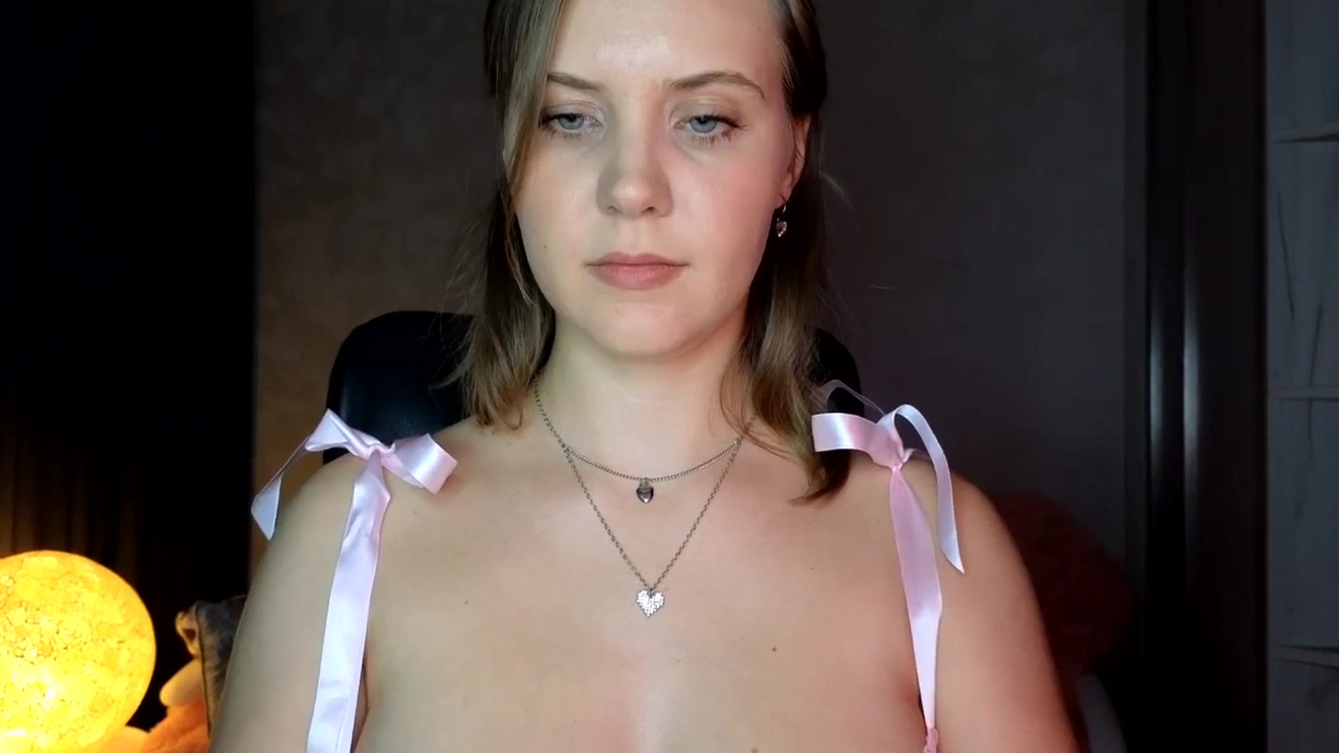 Gallery image thumbnail from YoungDunst's myfreecams stream on, 11/10/2024, 18:07 image 3 of 20