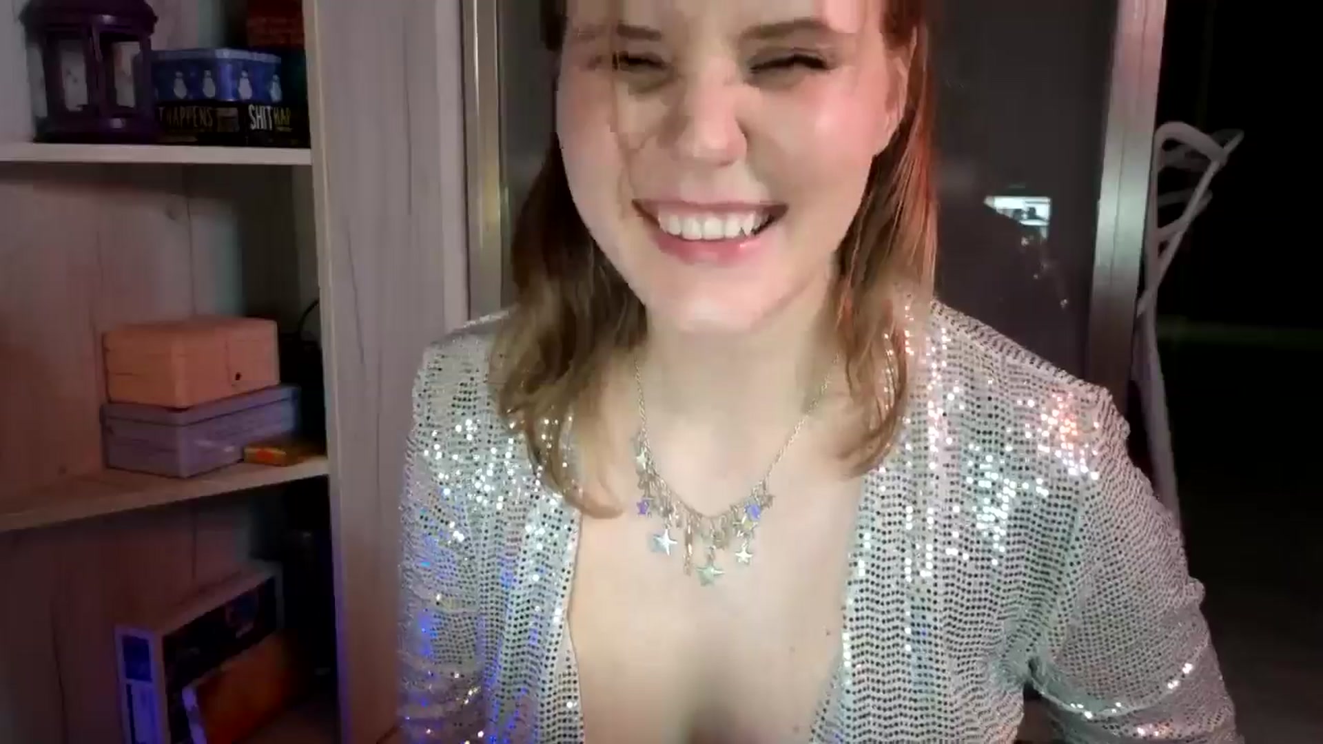 Gallery image thumbnail from YoungDunst's myfreecams stream on, 12/26/2024, 02:04 image 14 of 20