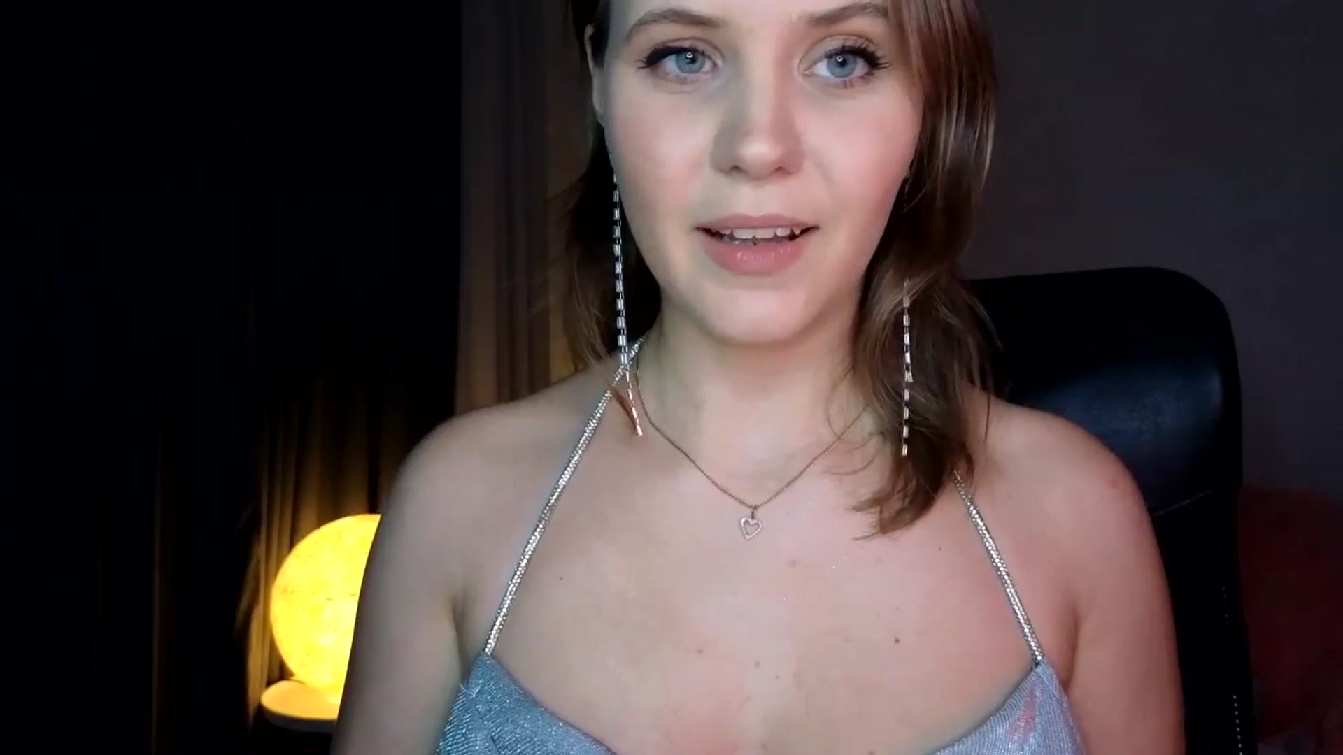 Gallery image thumbnail from YoungDunst's myfreecams stream on, 01/10/2025, 24:01 image 2 of 20