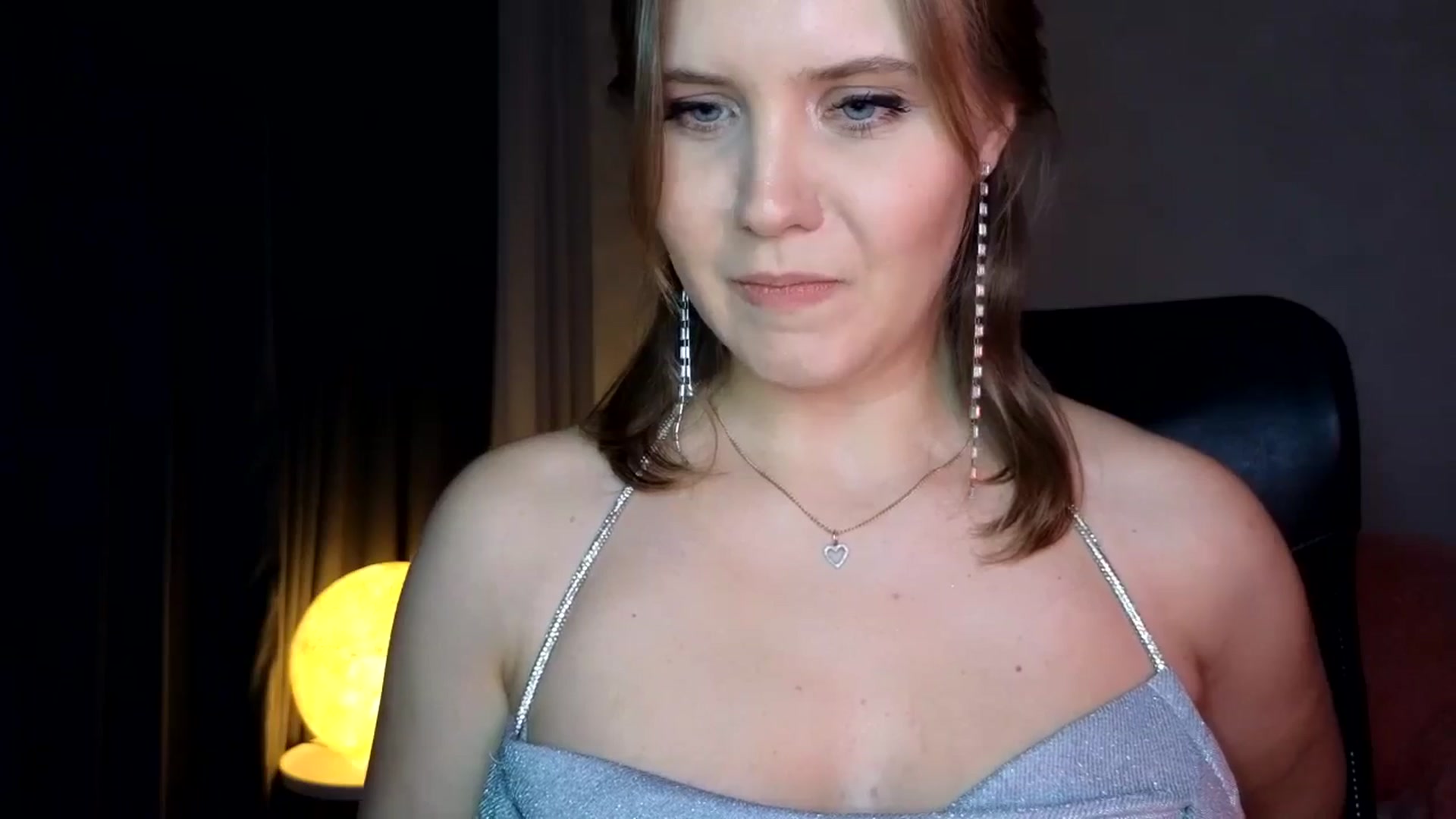 Gallery image thumbnail from YoungDunst's myfreecams stream on, 01/10/2025, 24:01 image 3 of 20