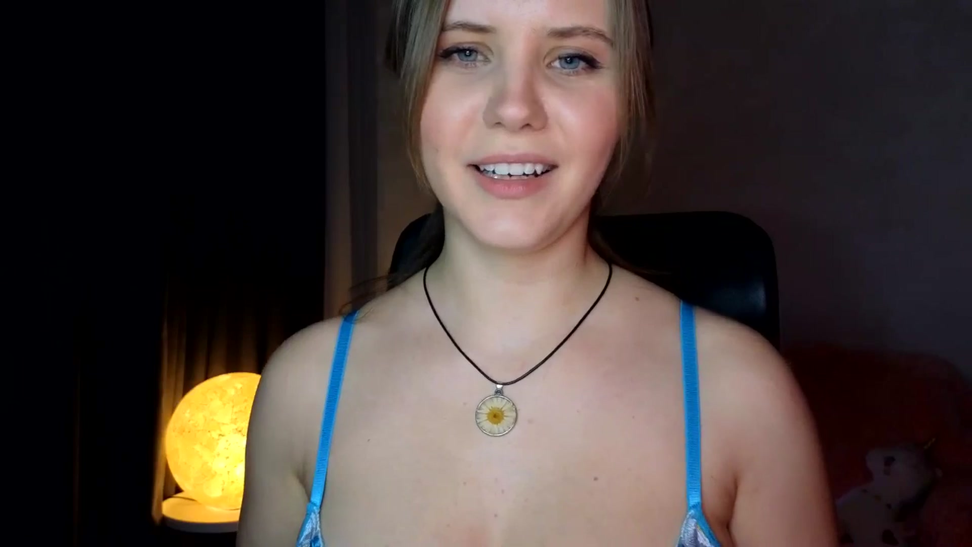 Gallery image thumbnail from YoungDunst's myfreecams stream on, 01/15/2025, 24:03 image 8 of 20