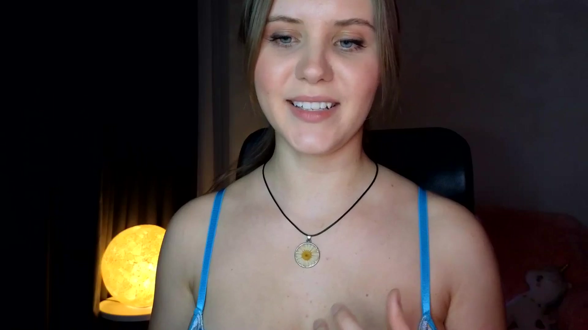 Gallery image thumbnail from YoungDunst's myfreecams stream on, 01/15/2025, 24:03 image 6 of 20