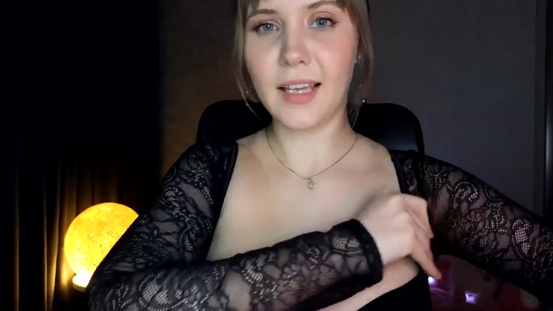 Gallery image thumbnail from YoungDunst's myfreecams stream on, 03/14/2025, 23:00 image 7 of 20