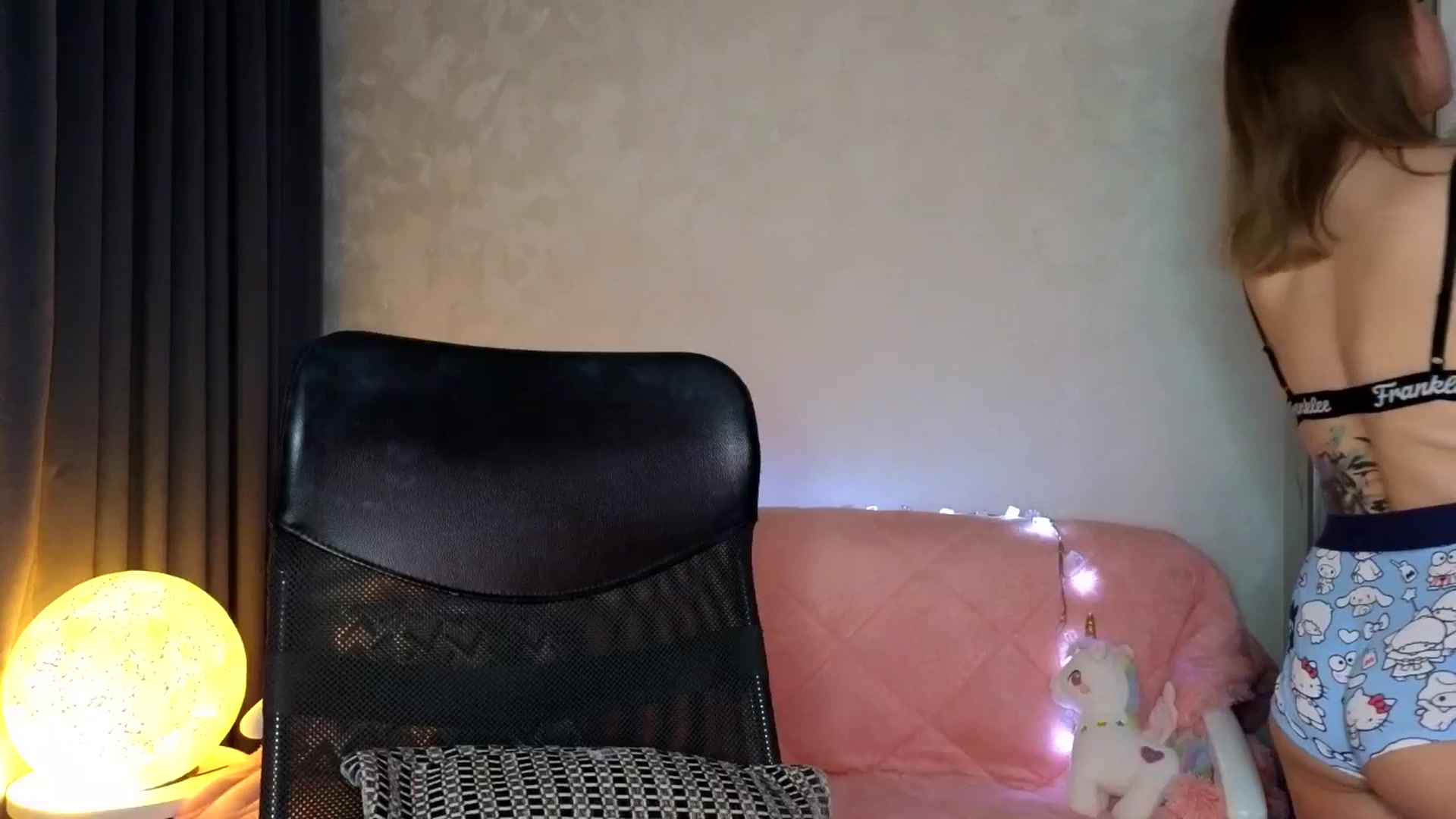 Gallery image thumbnail from YoungDunst's myfreecams stream on, 03/21/2025, 22:44 image 10 of 20