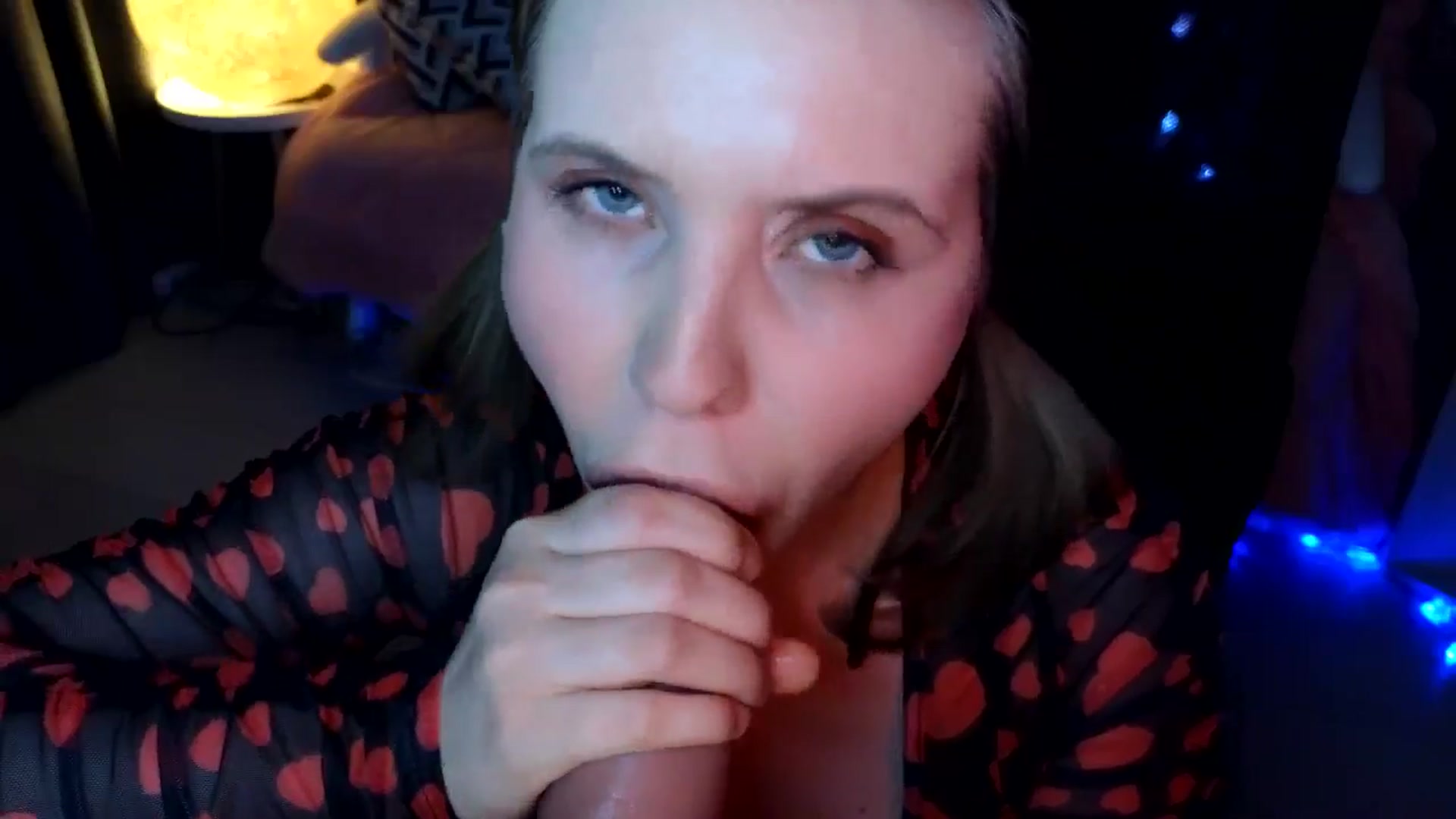 Gallery image thumbnail from YoungDunst's myfreecams stream on, 04/07/2025, 23:21 image 17 of 20