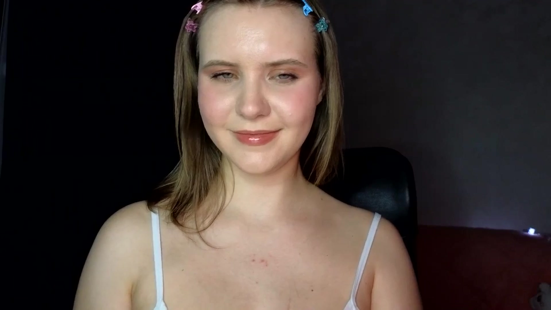 Gallery image thumbnail from YoungDunst's myfreecams stream on, 04/21/2025, 18:04 image 14 of 20